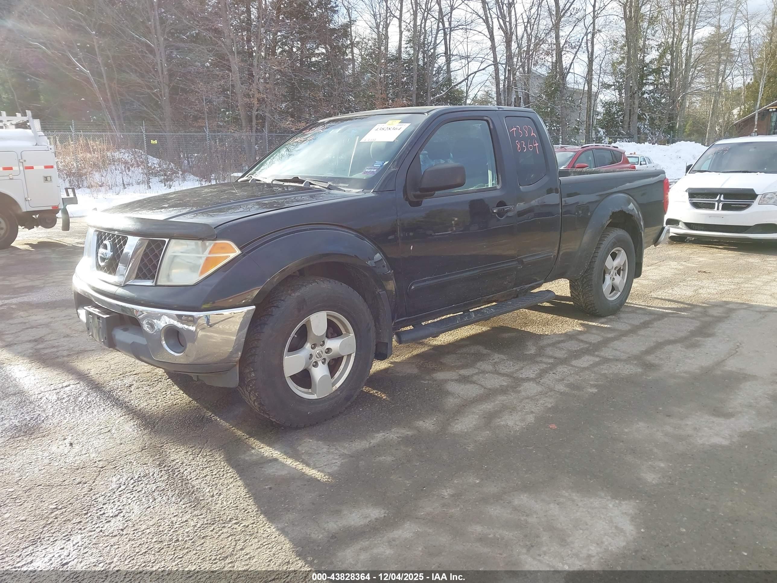 NISSAN FRONTIER image 2