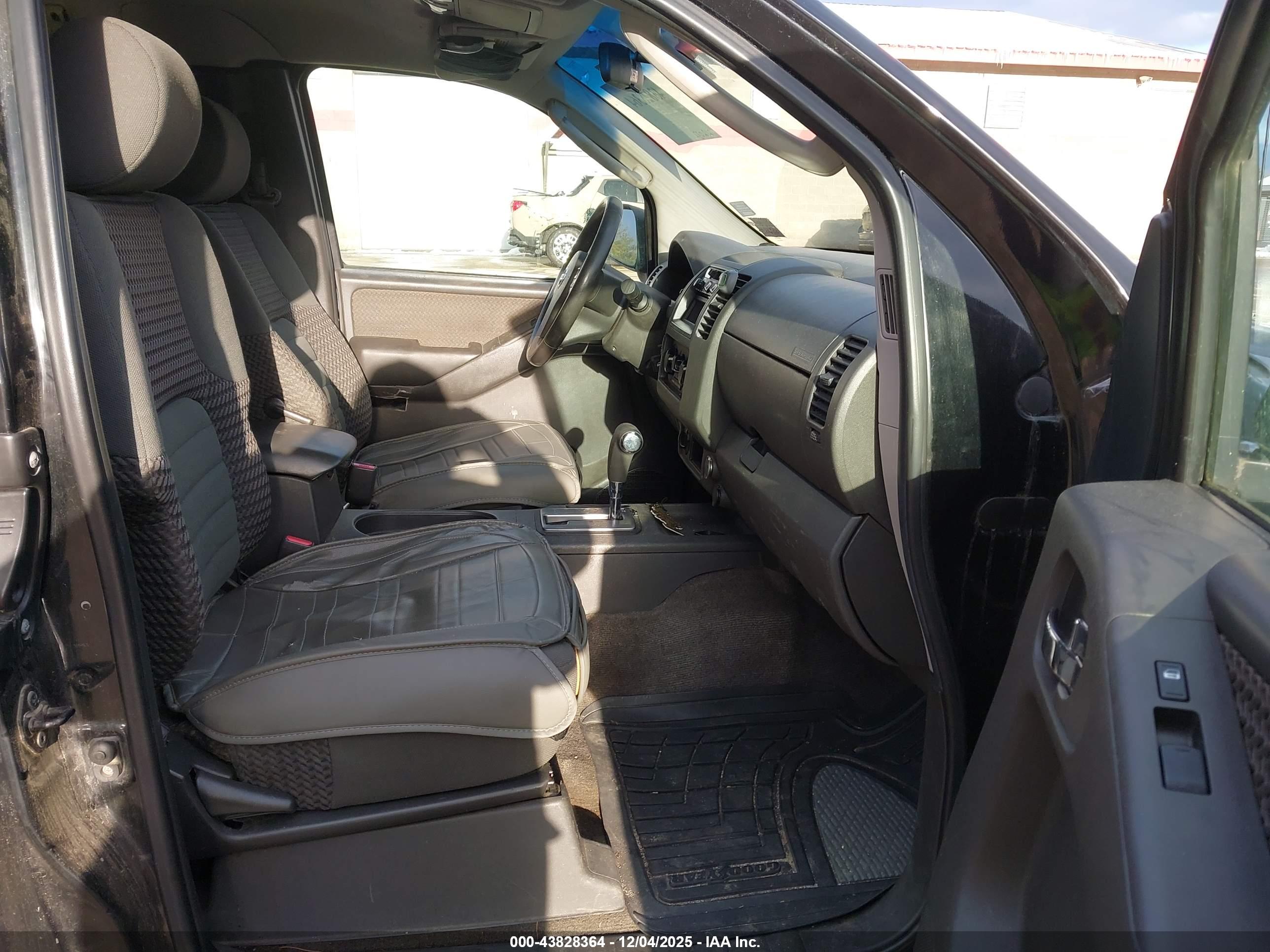 NISSAN FRONTIER image 5