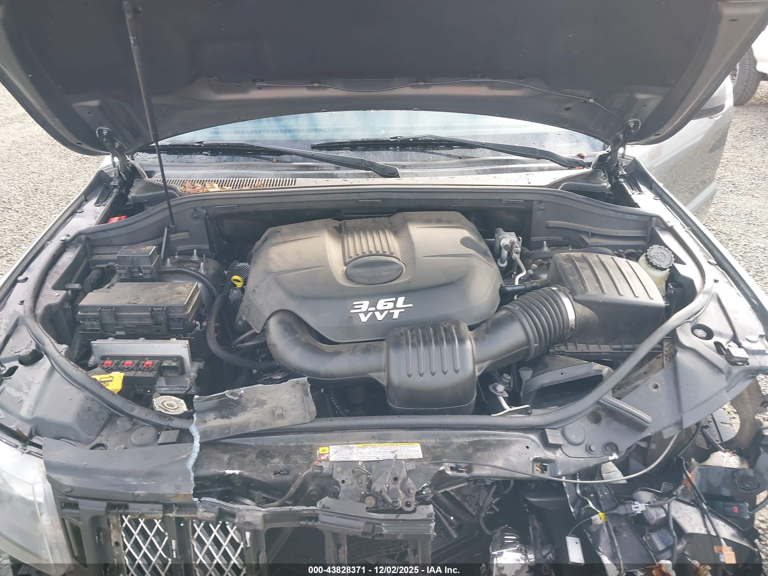 JEEP GRAND image 10