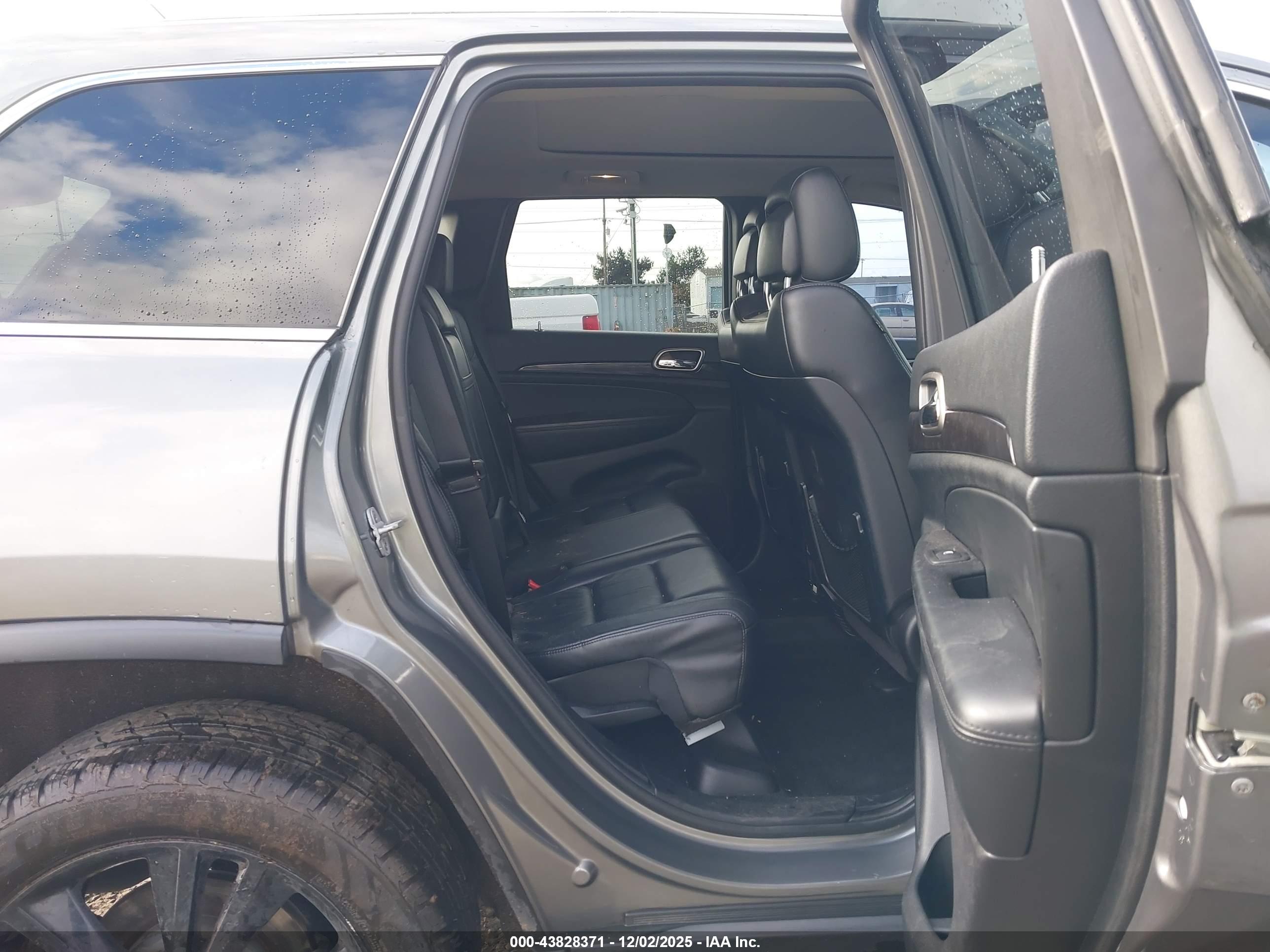 JEEP GRAND image 8
