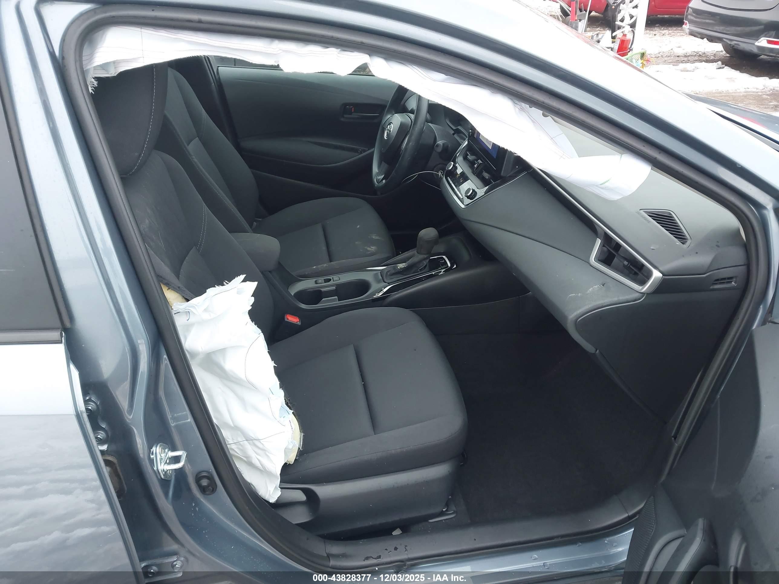 TOYOTA COROLLA image 5