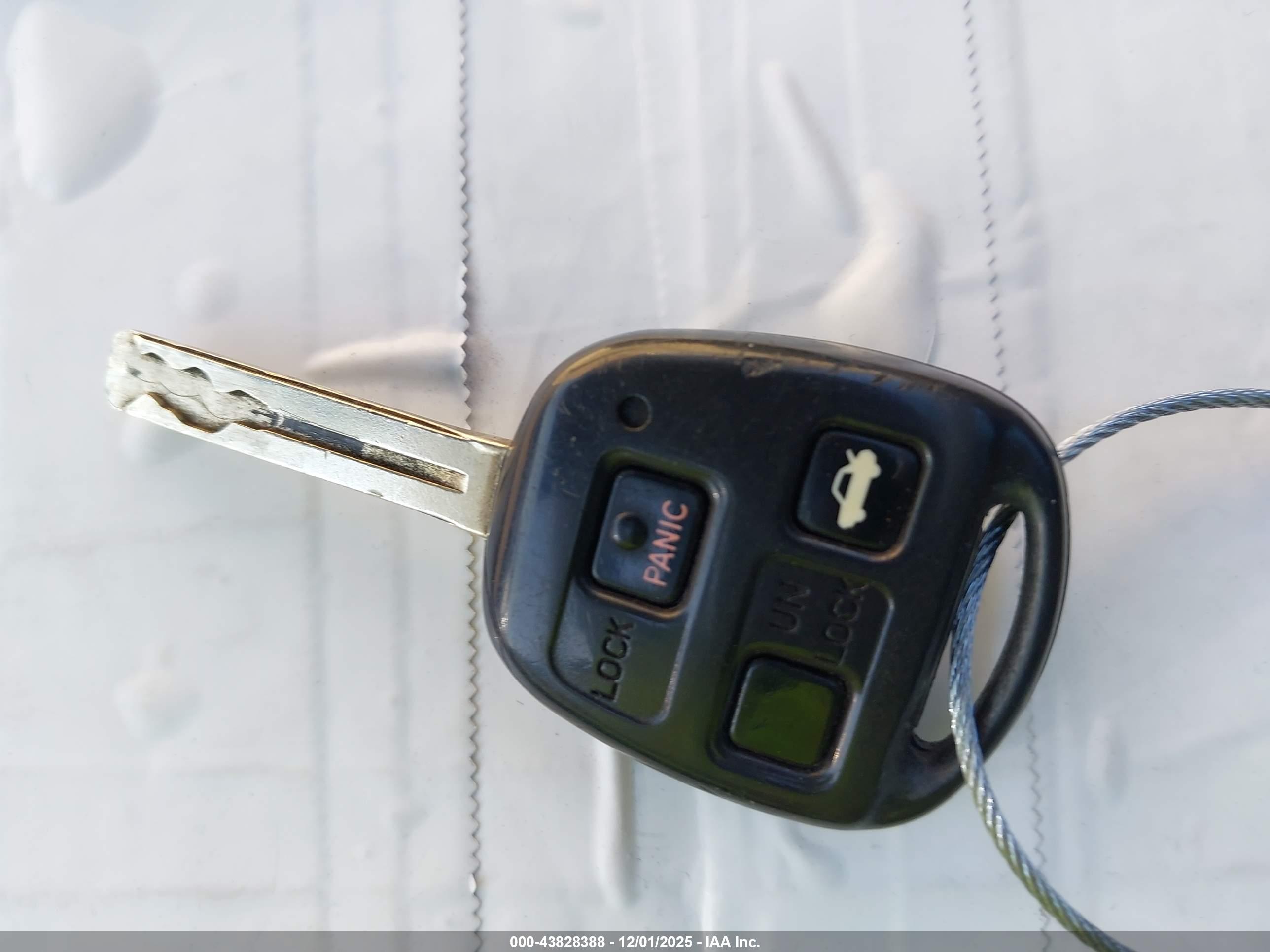 LEXUS ES image 11