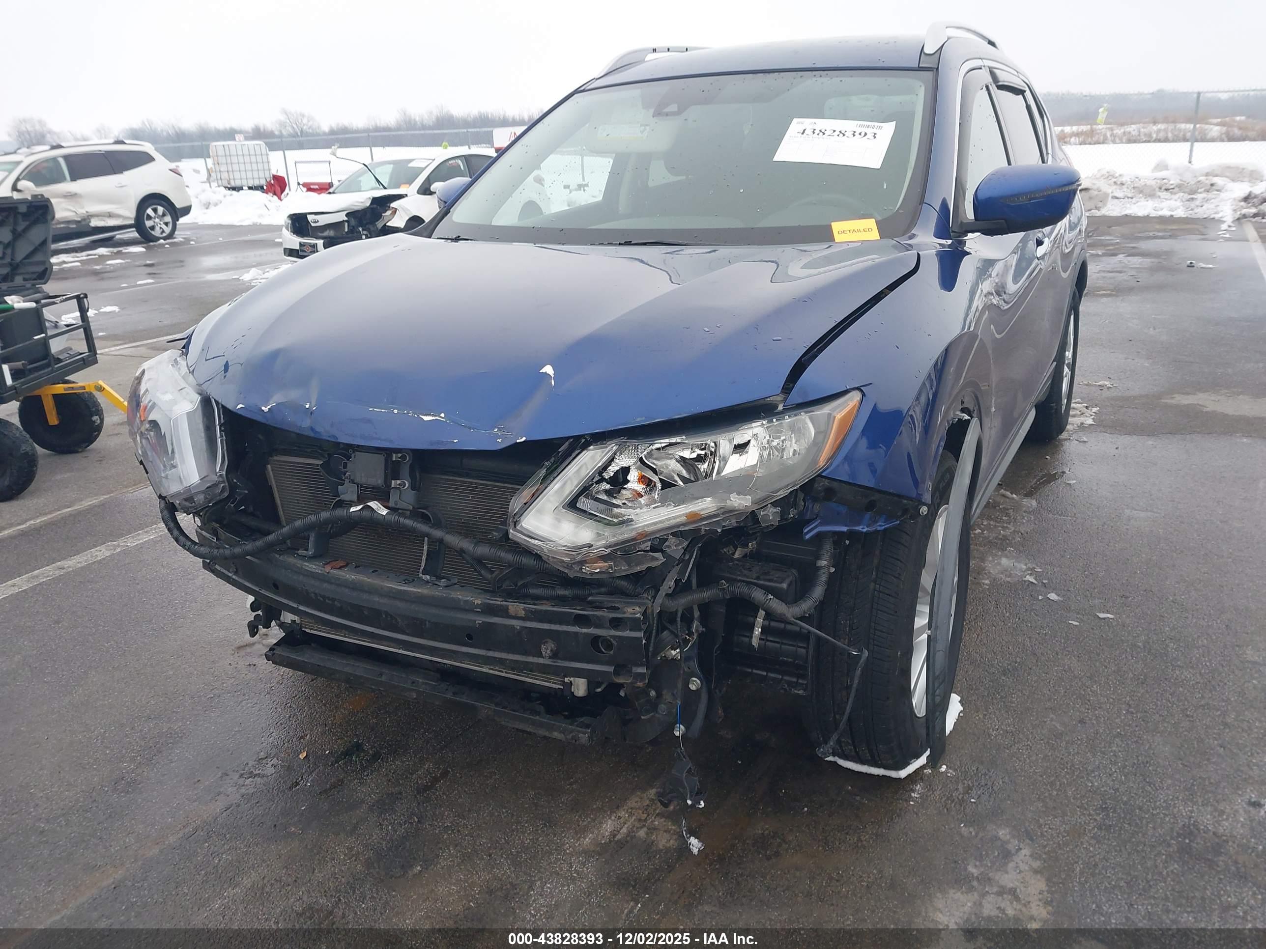 NISSAN ROGUE image 6