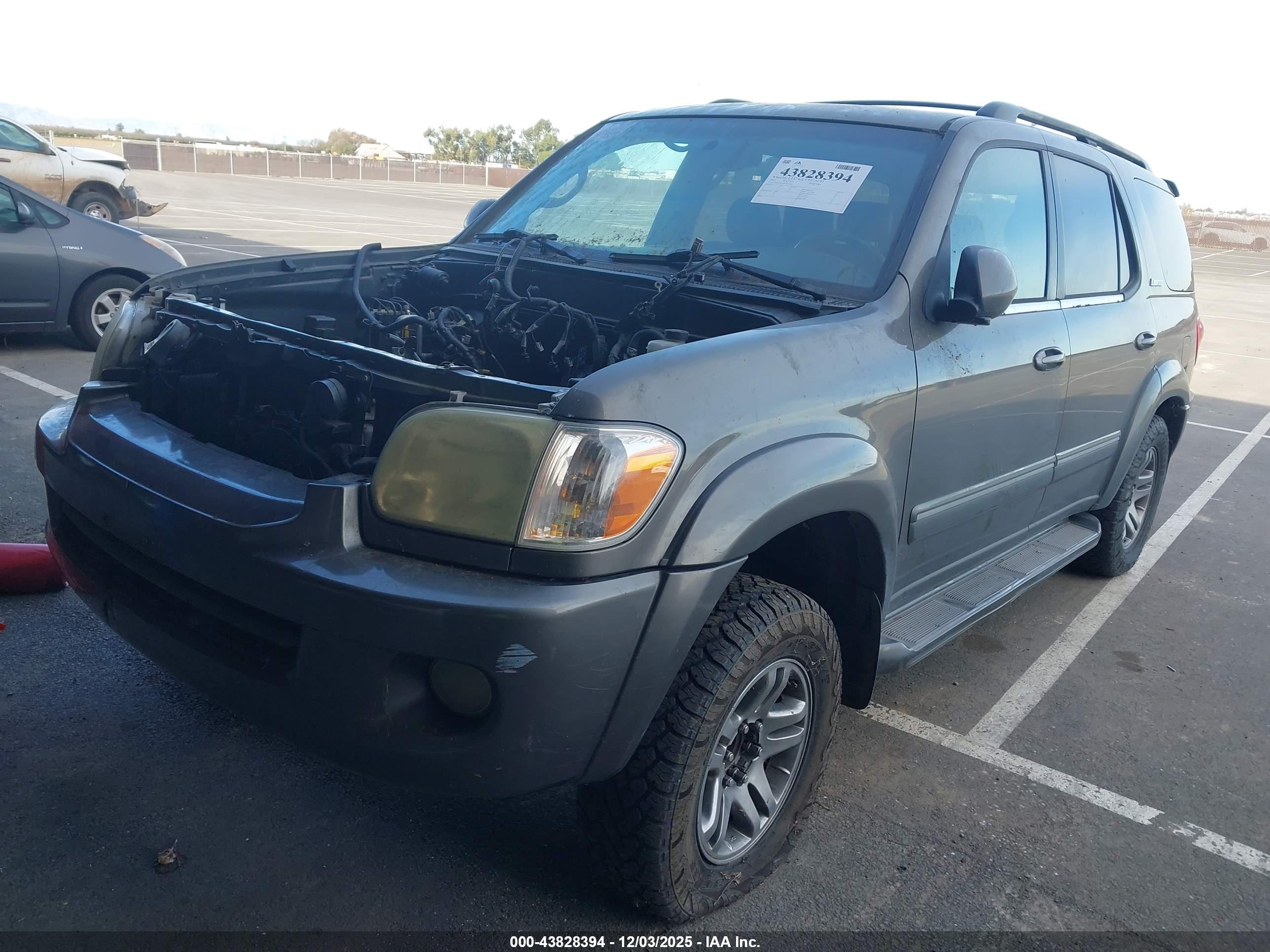 TOYOTA SEQUOIA image 2