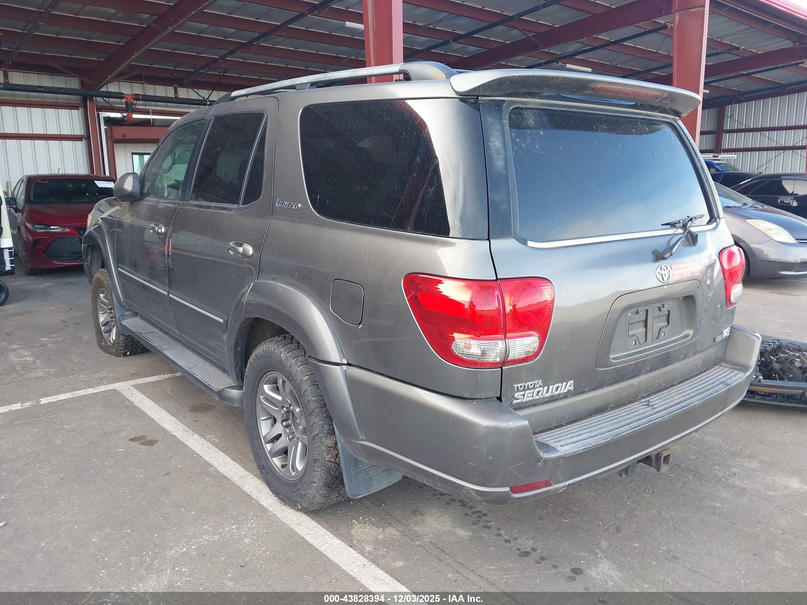 TOYOTA SEQUOIA image 3