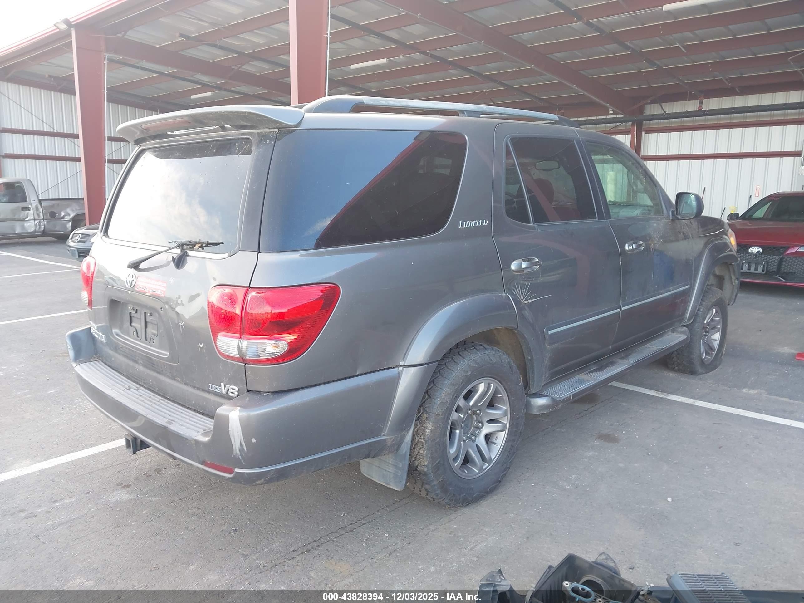 TOYOTA SEQUOIA image 4