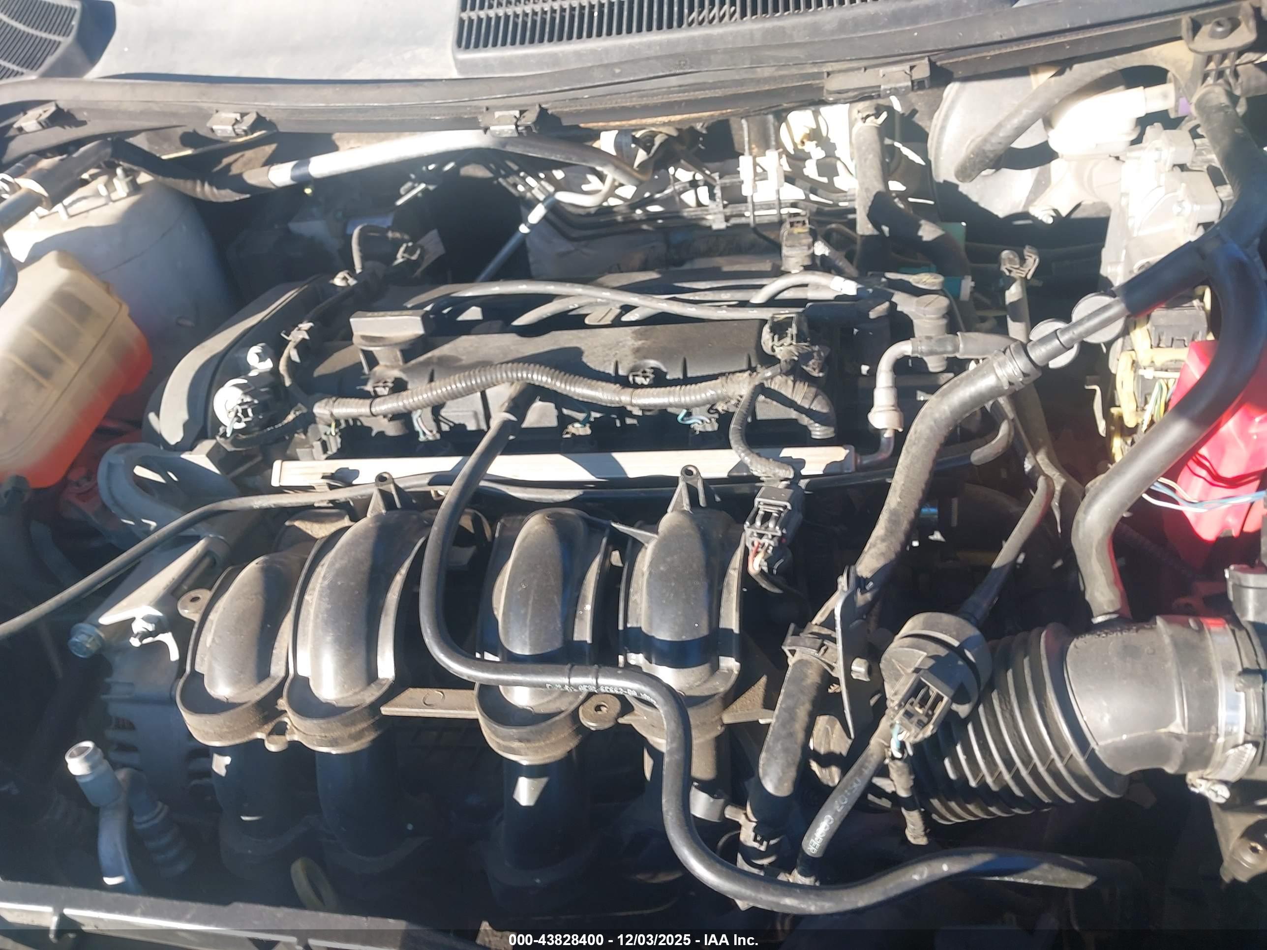 FORD FIESTA image 10