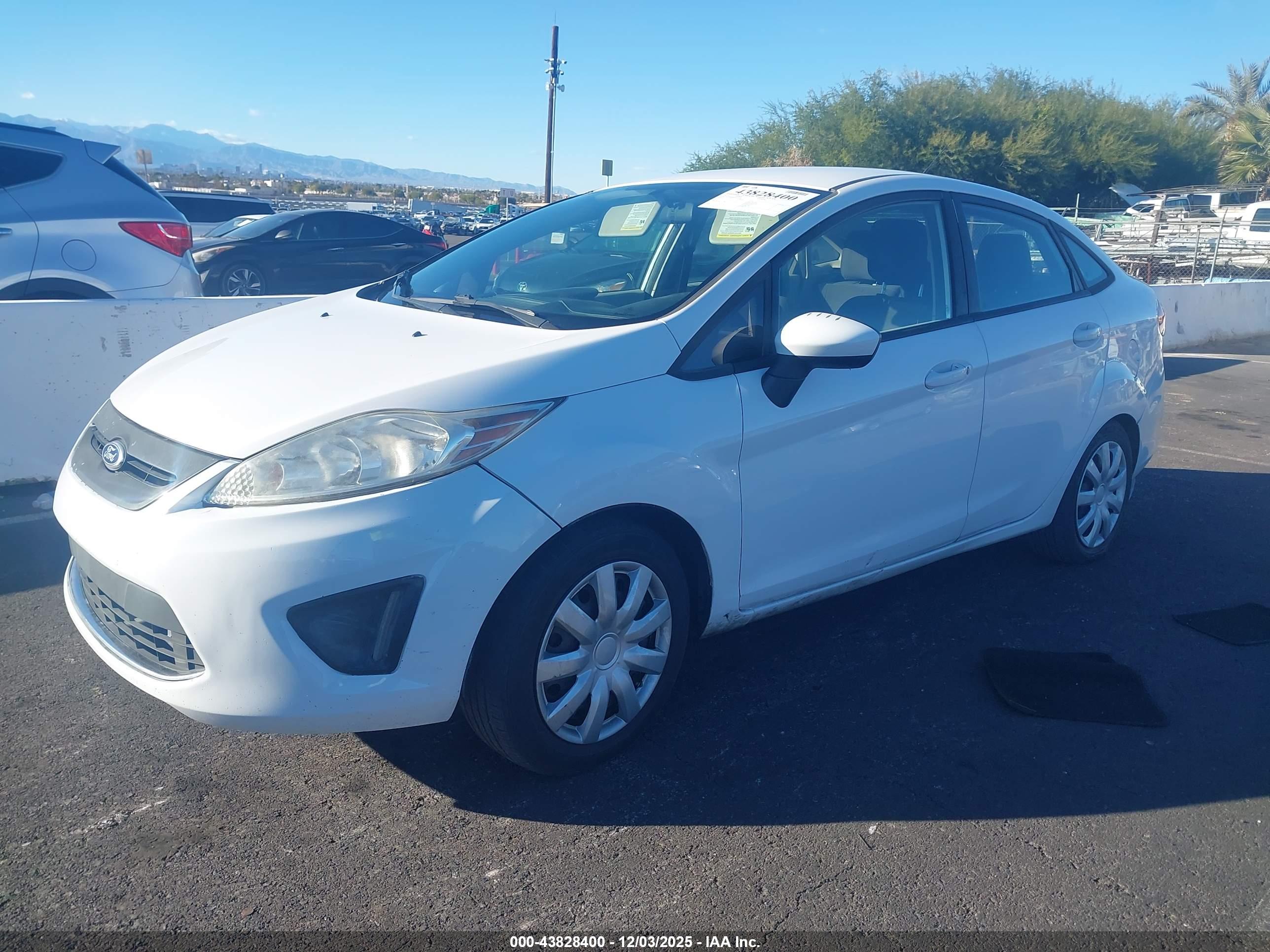 FORD FIESTA image 2