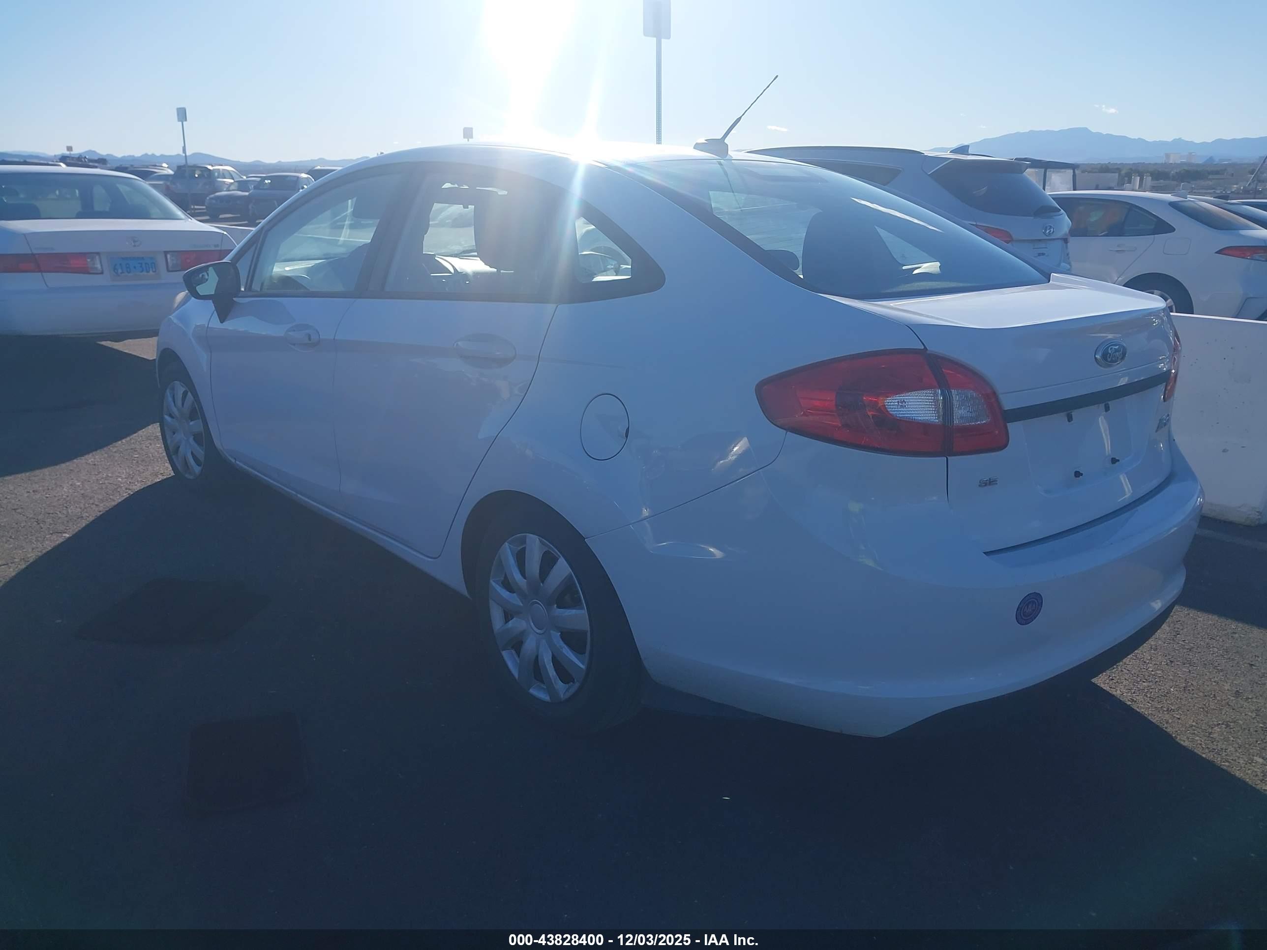 FORD FIESTA image 3