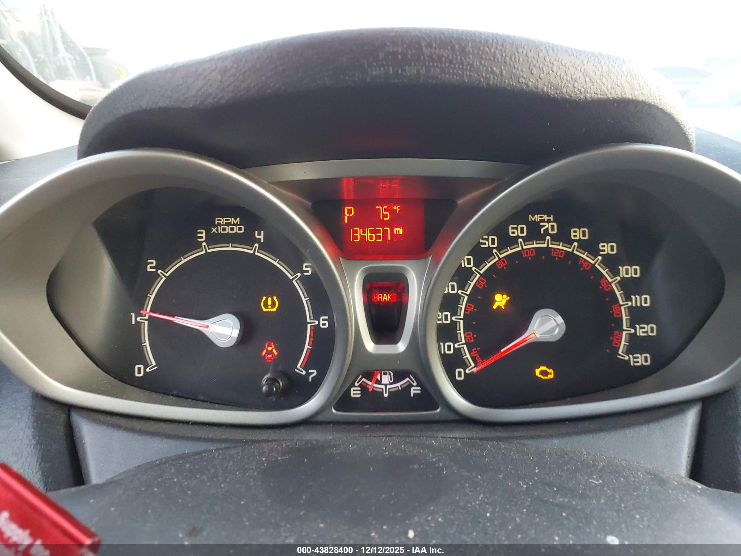 FORD FIESTA image 7