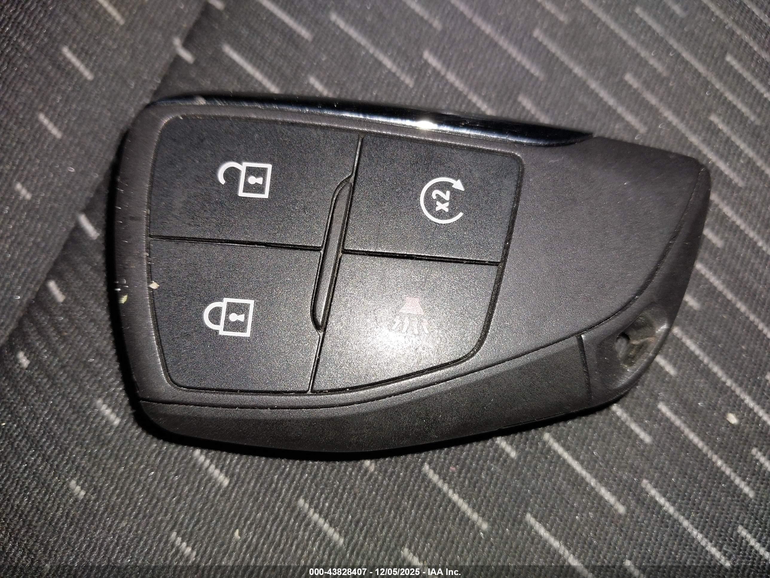 CHEVROLET EQUINOX image 11
