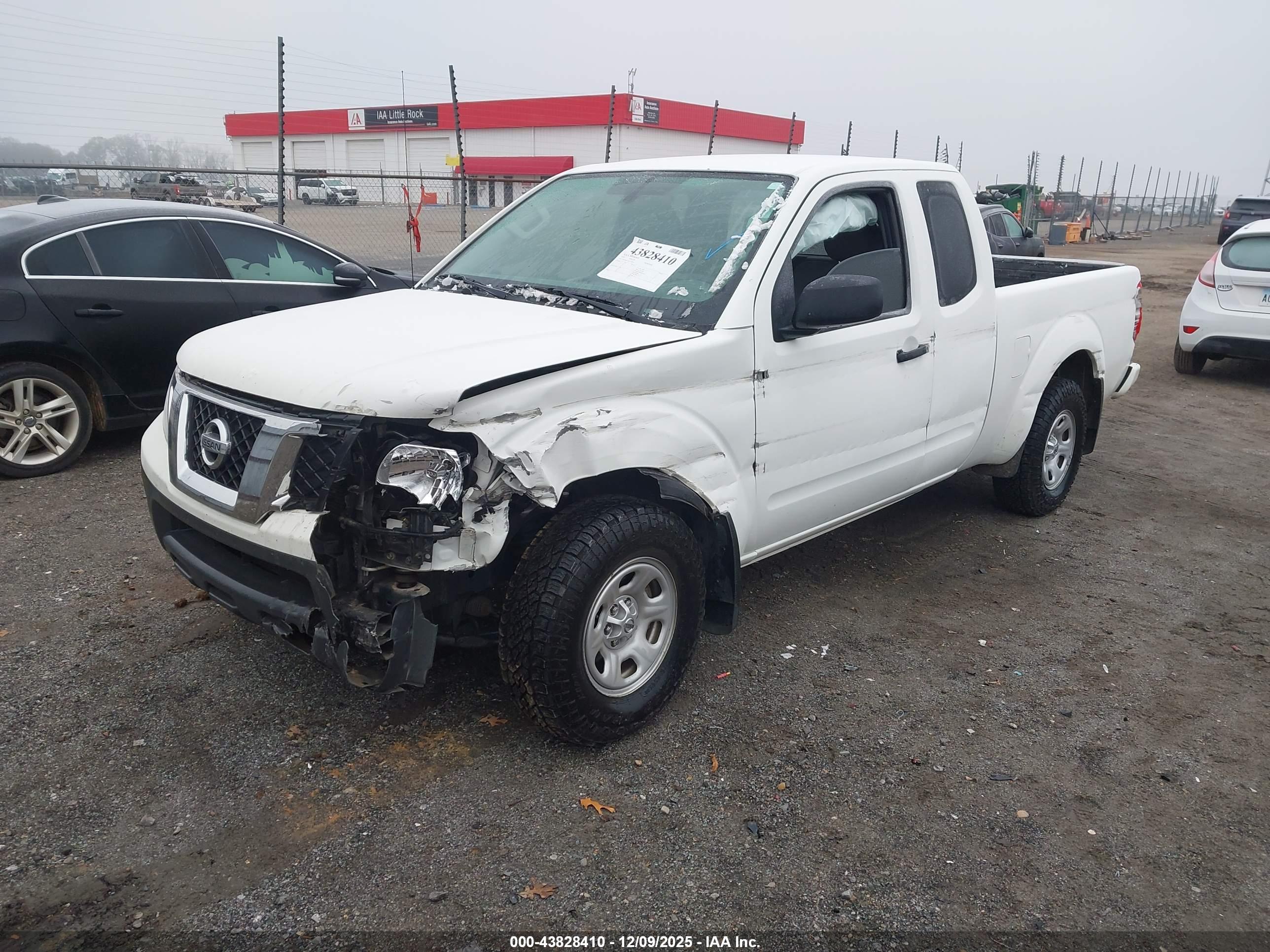 NISSAN FRONTIER image 2