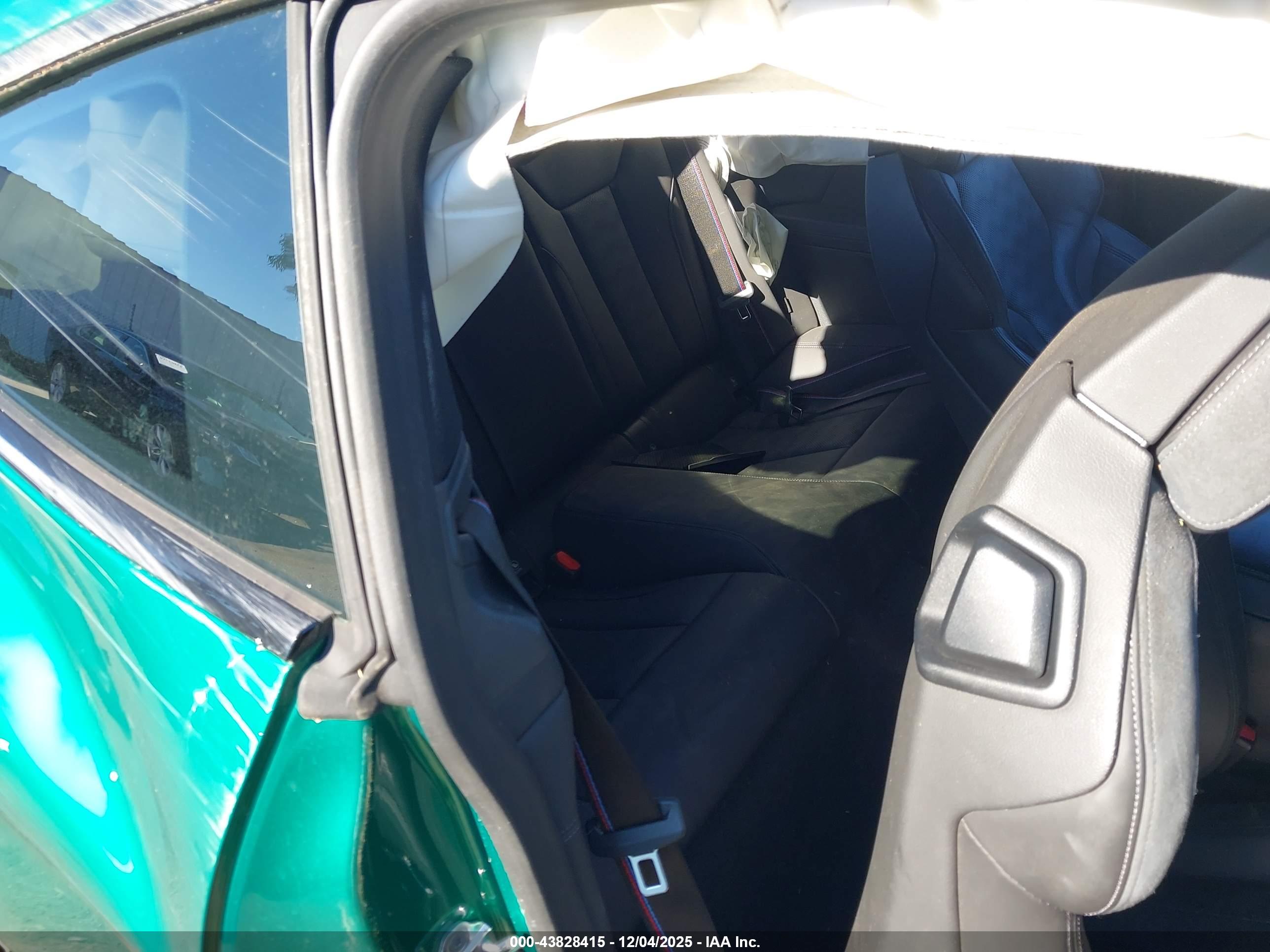 BMW M4 image 8
