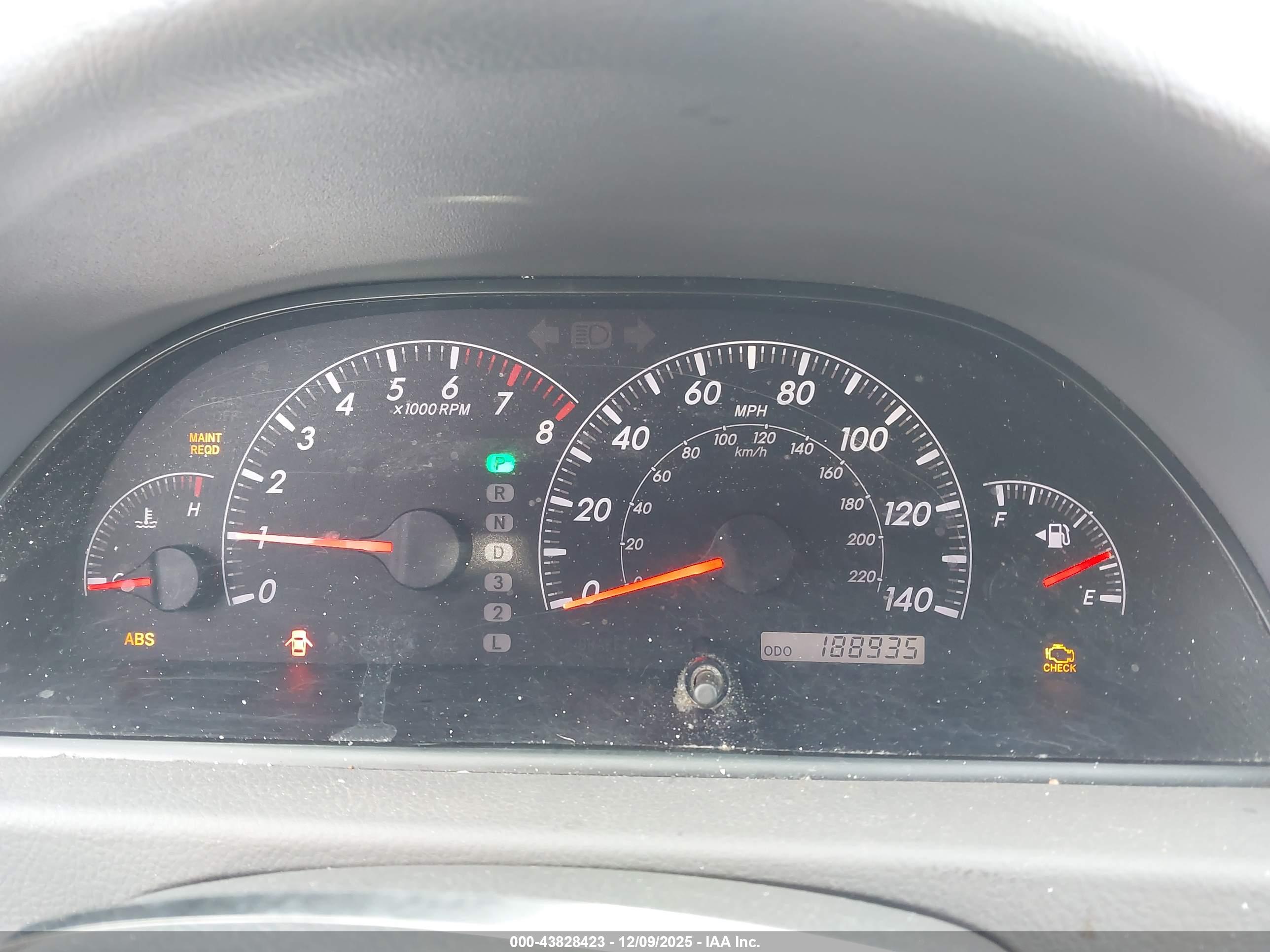 TOYOTA CAMRY image 7