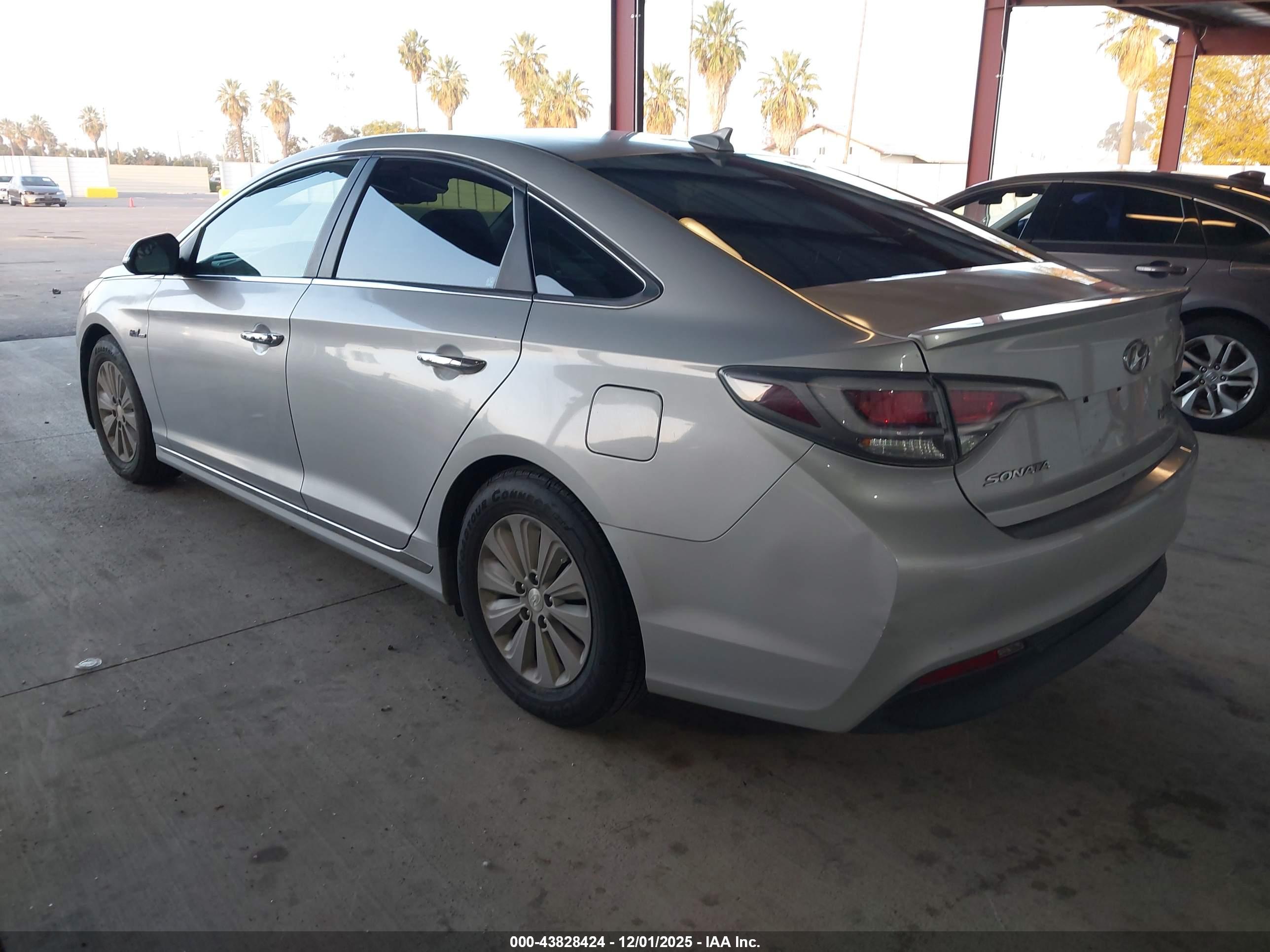 HYUNDAI SONATA image 3