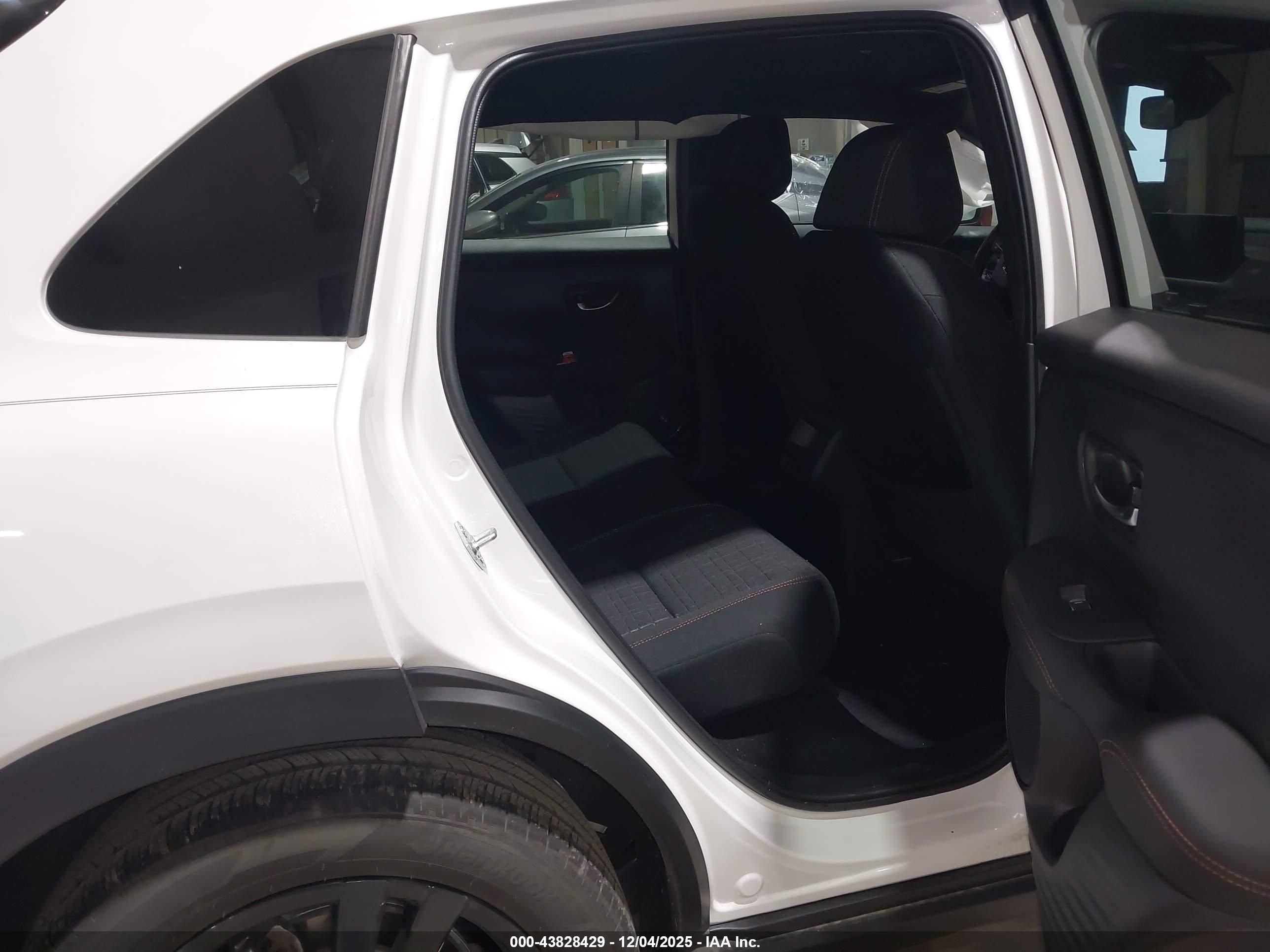 HONDA HR-V image 8