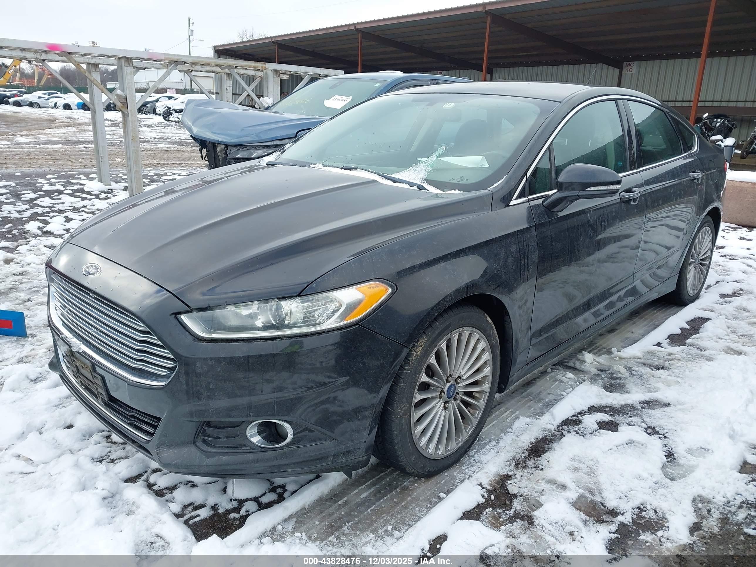 FORD FUSION image 2