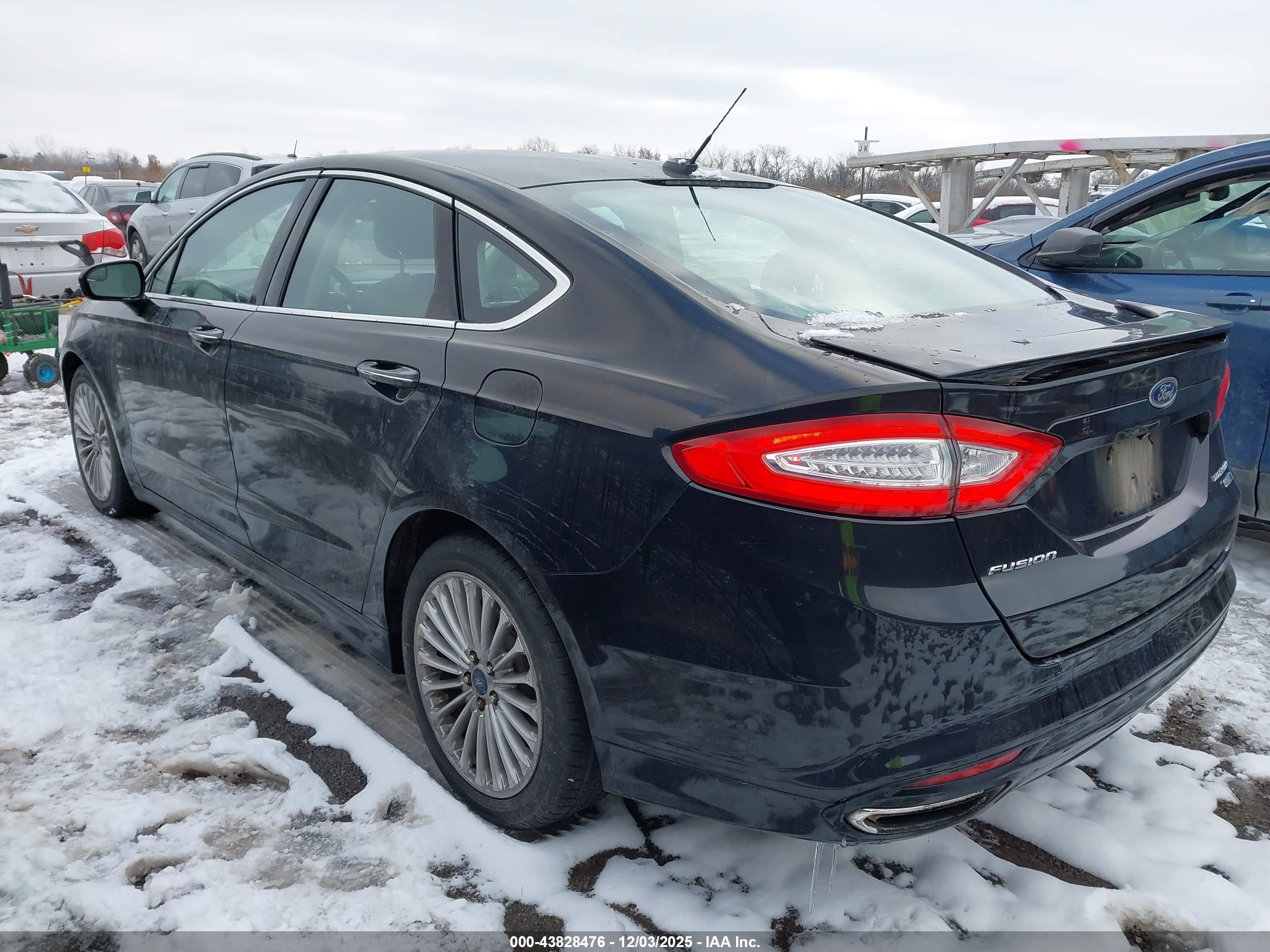 FORD FUSION image 3
