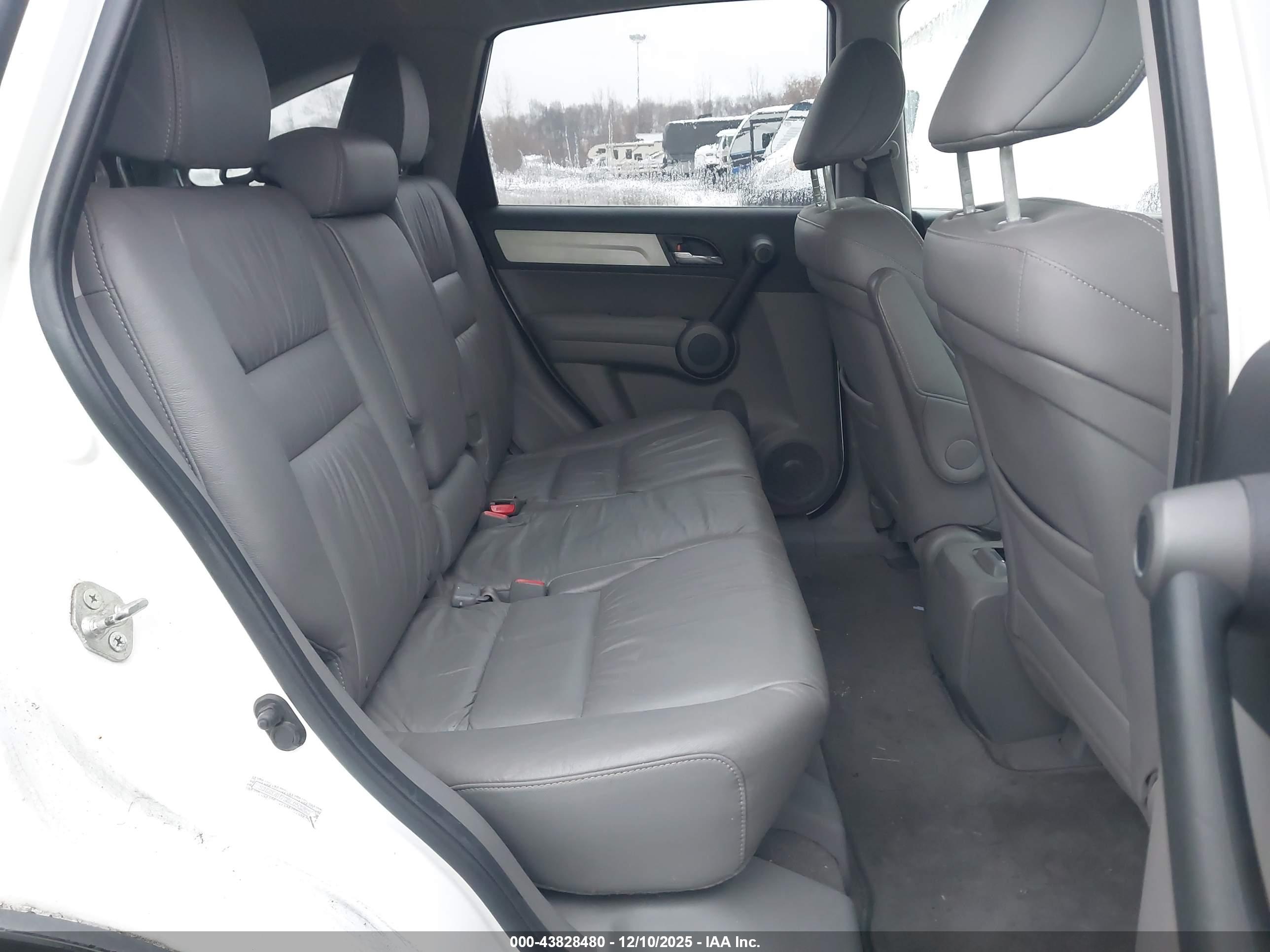 HONDA CR-V image 8