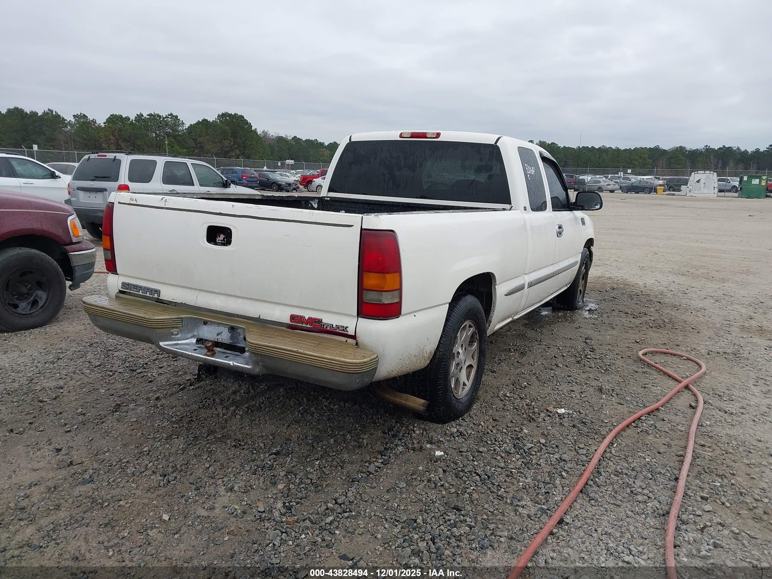 GMC SIERRA image 4