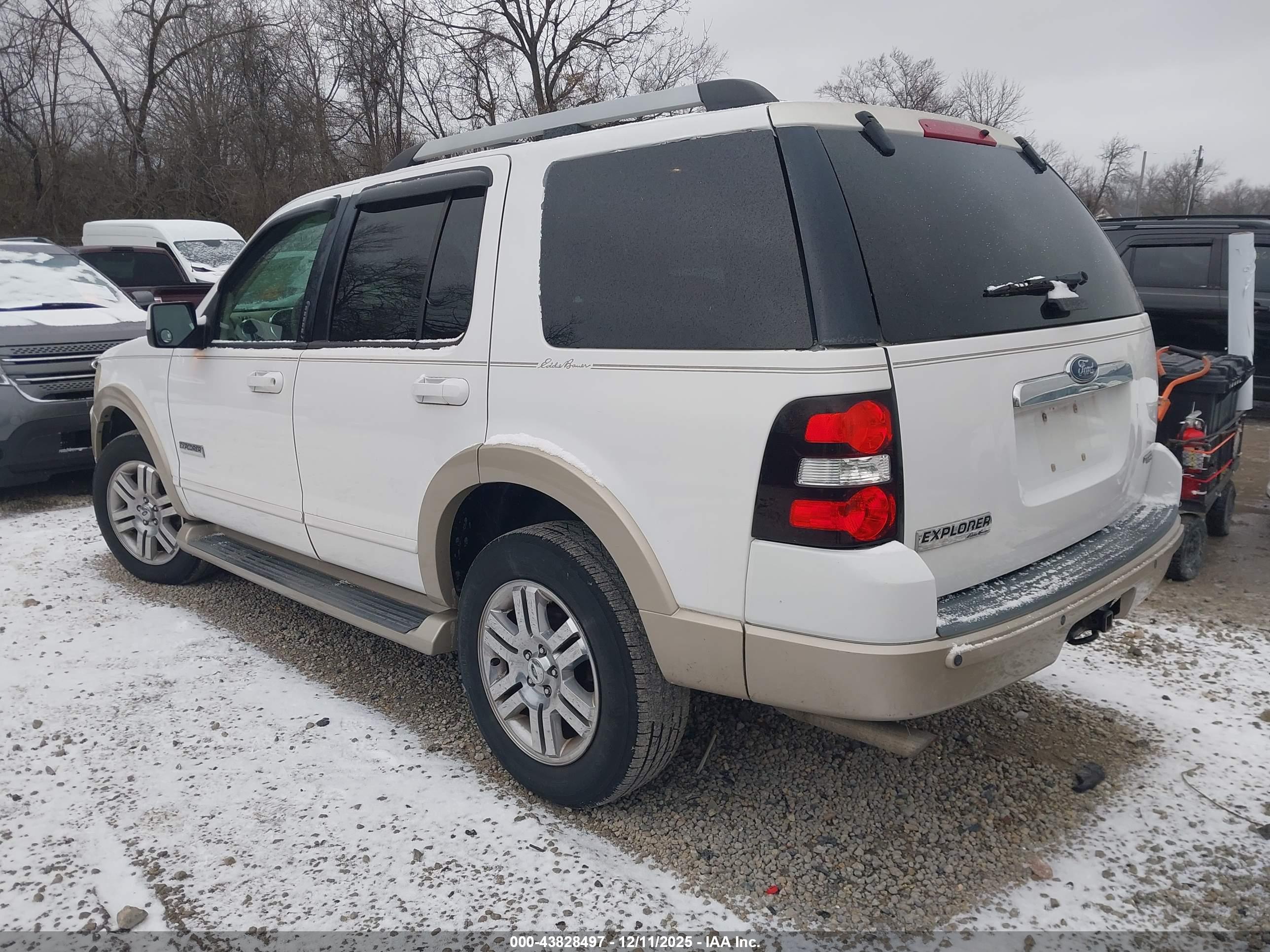 FORD EXPLORER image 3