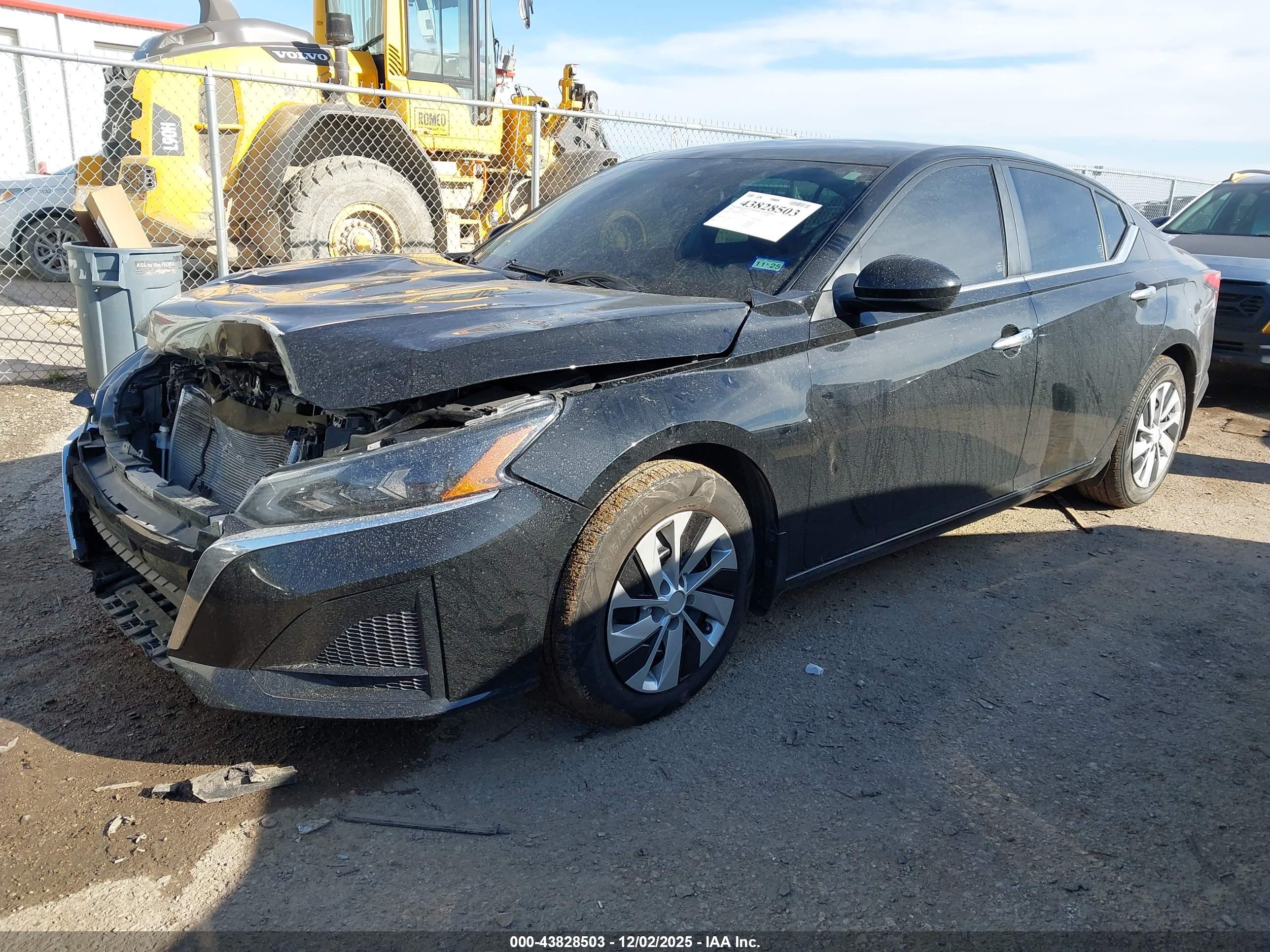 NISSAN ALTIMA image 2