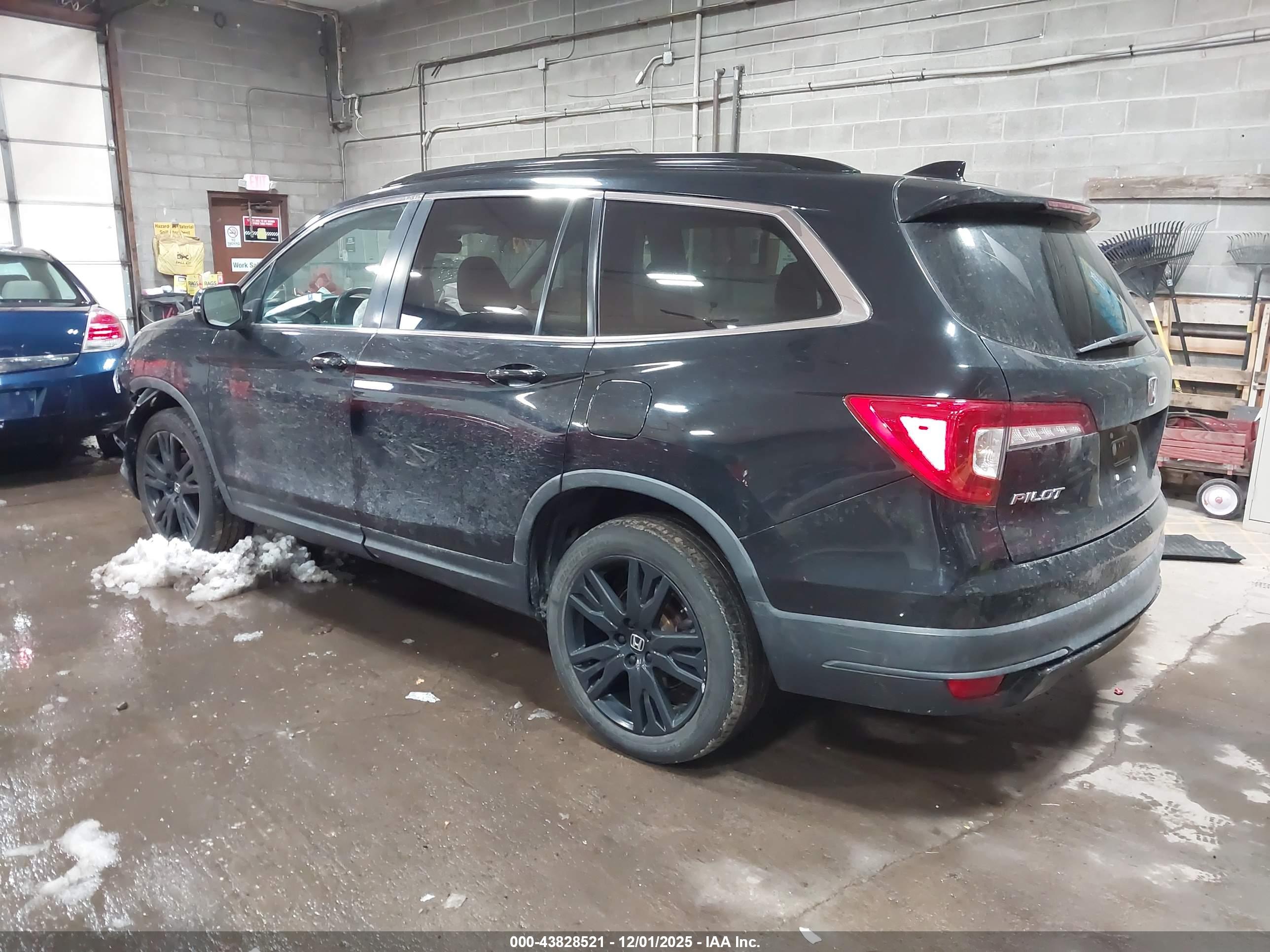 HONDA PILOT image 3