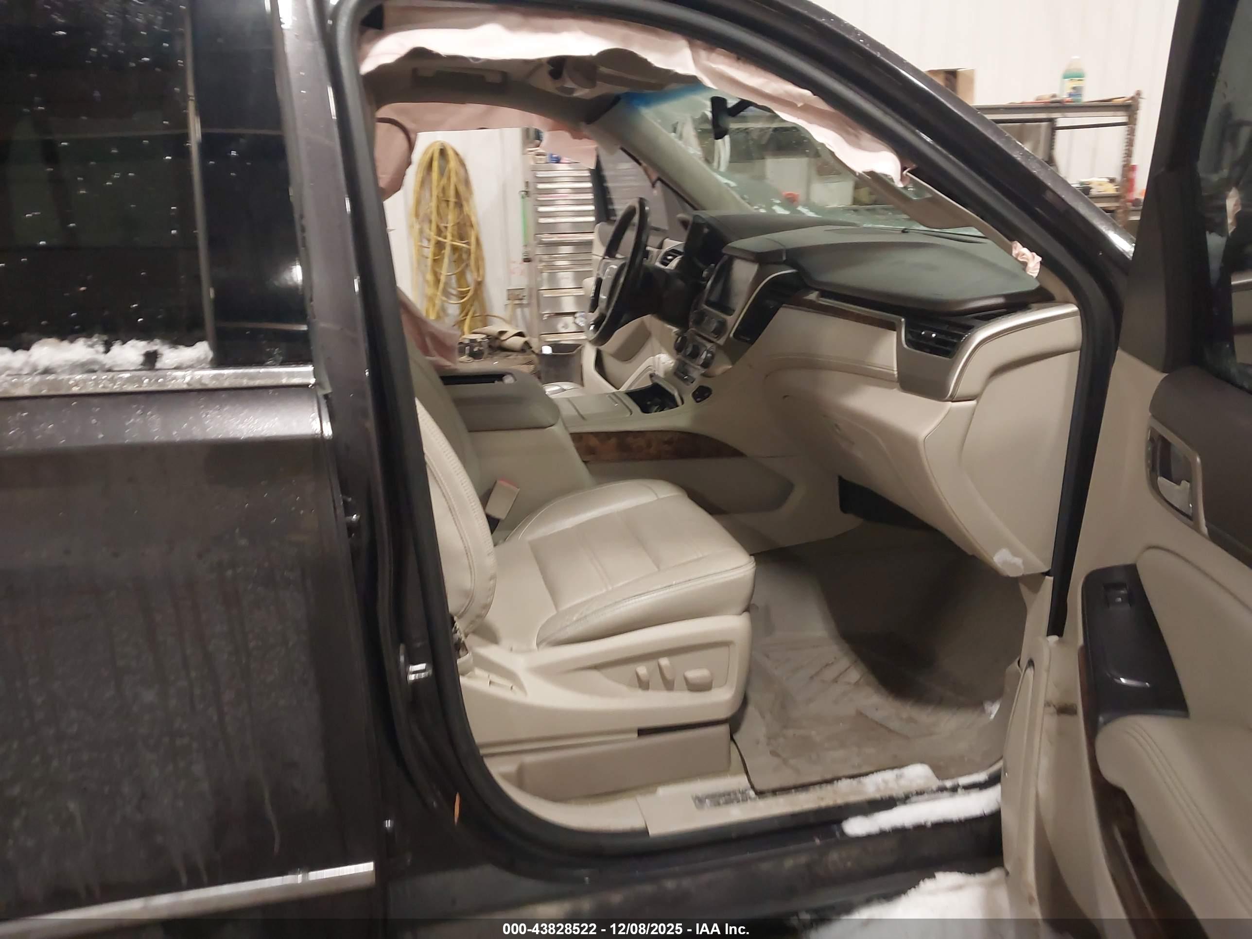 GMC YUKON image 5