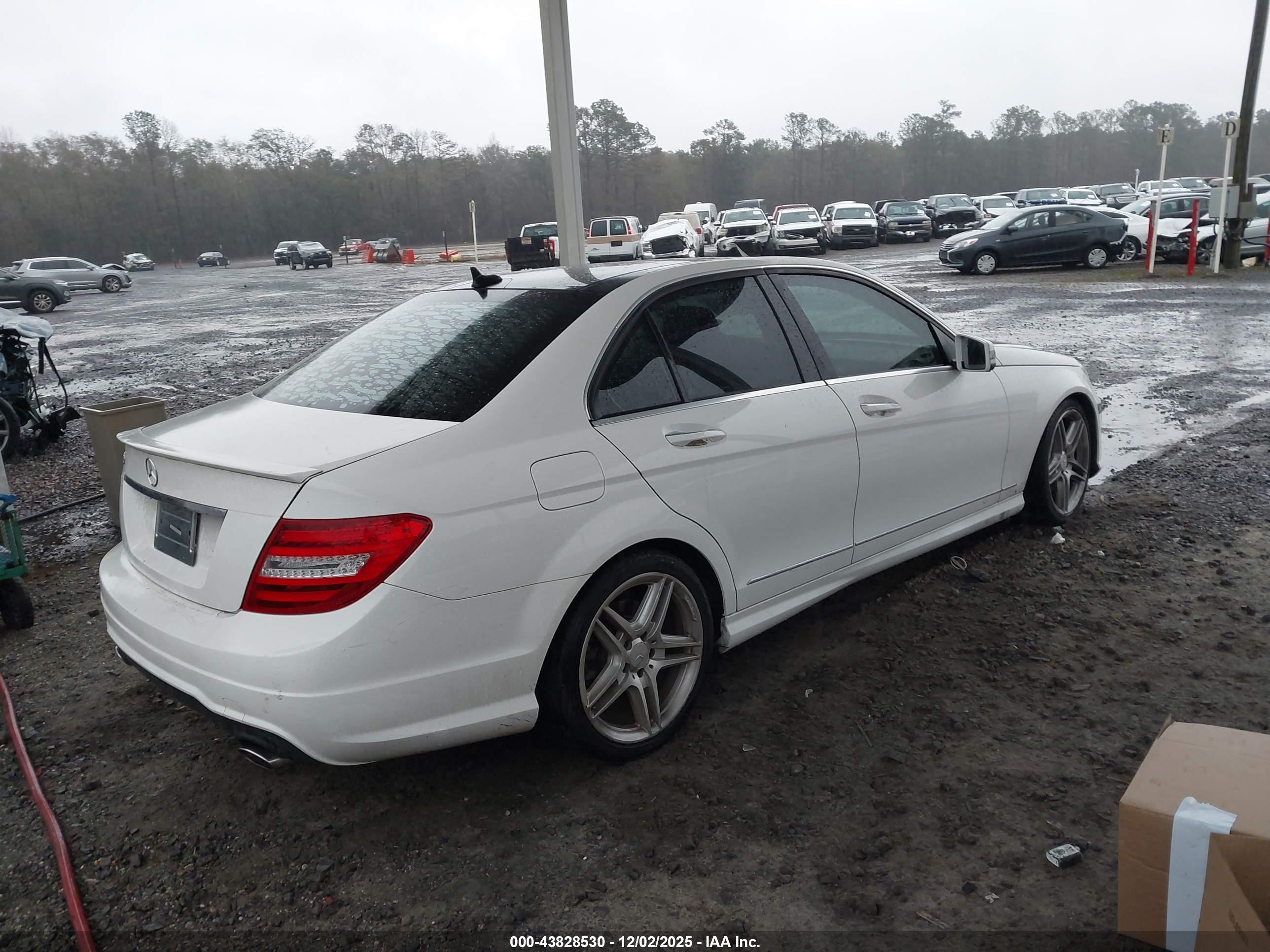 MERCEDES-BENZ C image 4