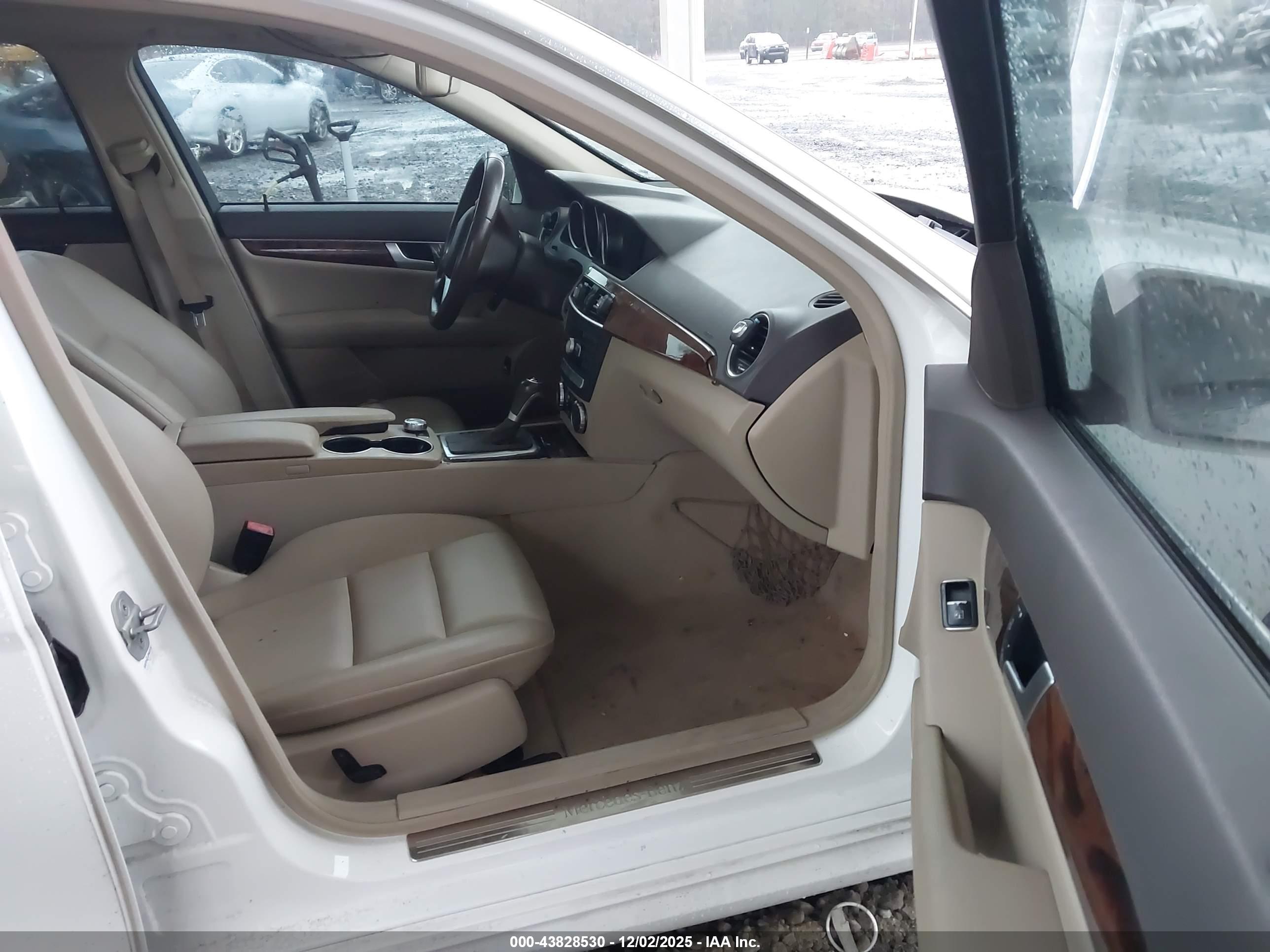 MERCEDES-BENZ C image 5