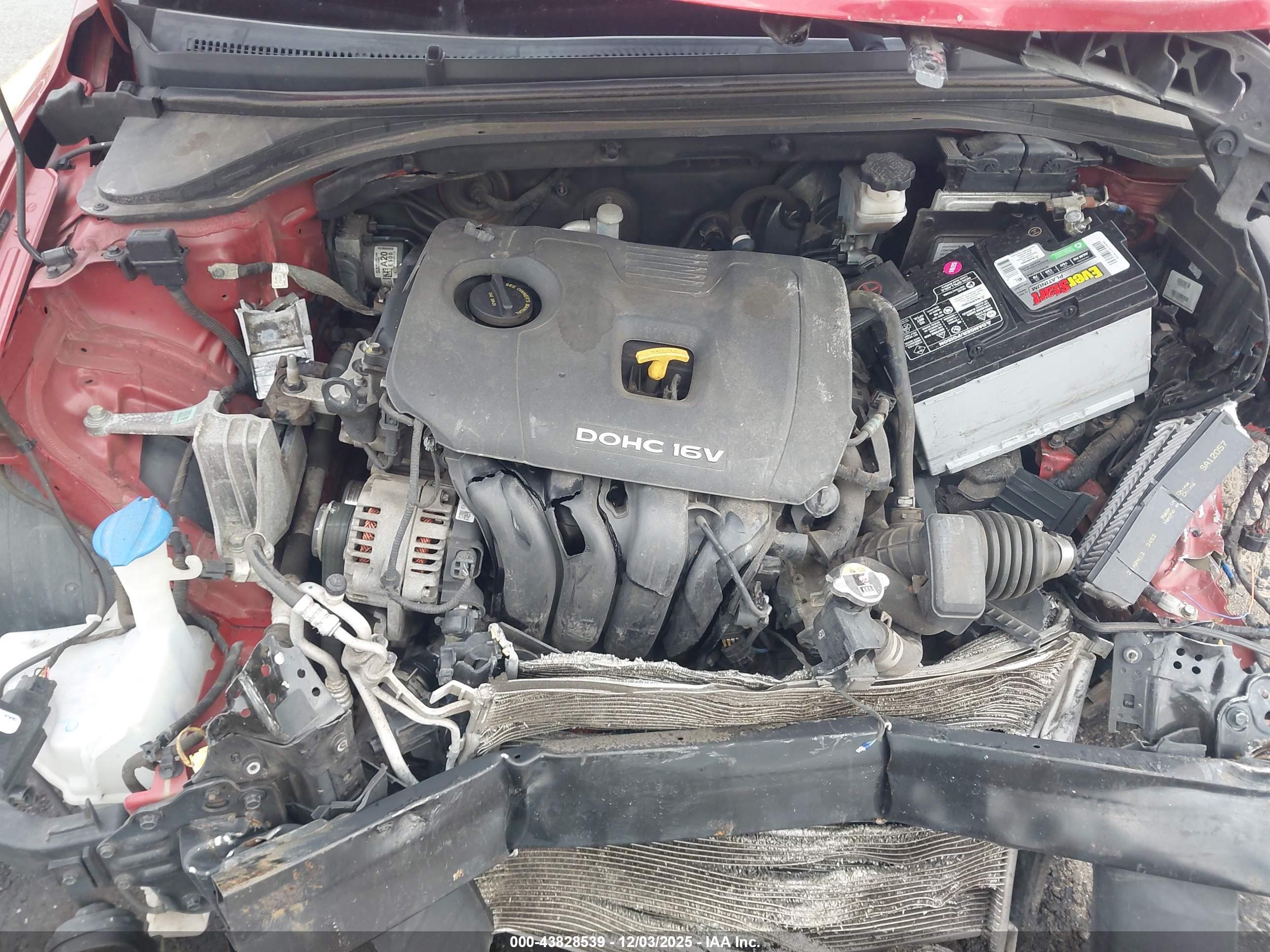 HYUNDAI ELANTRA image 10