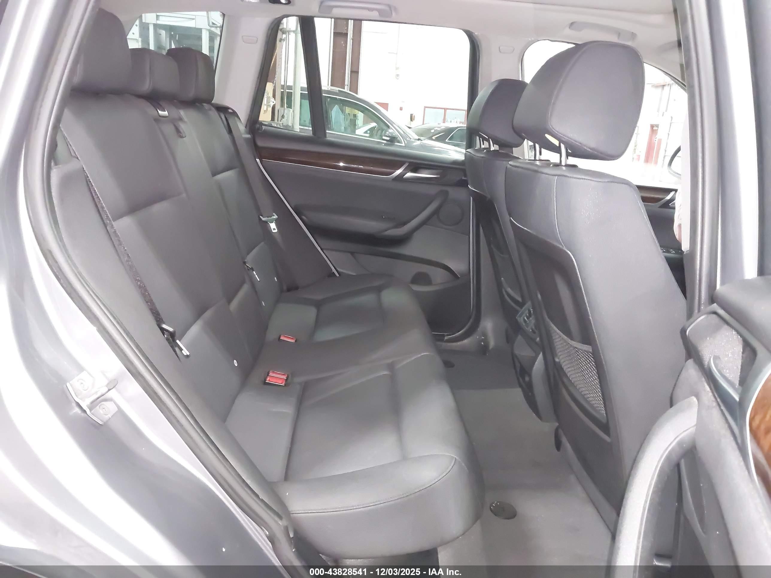 BMW X3 image 8
