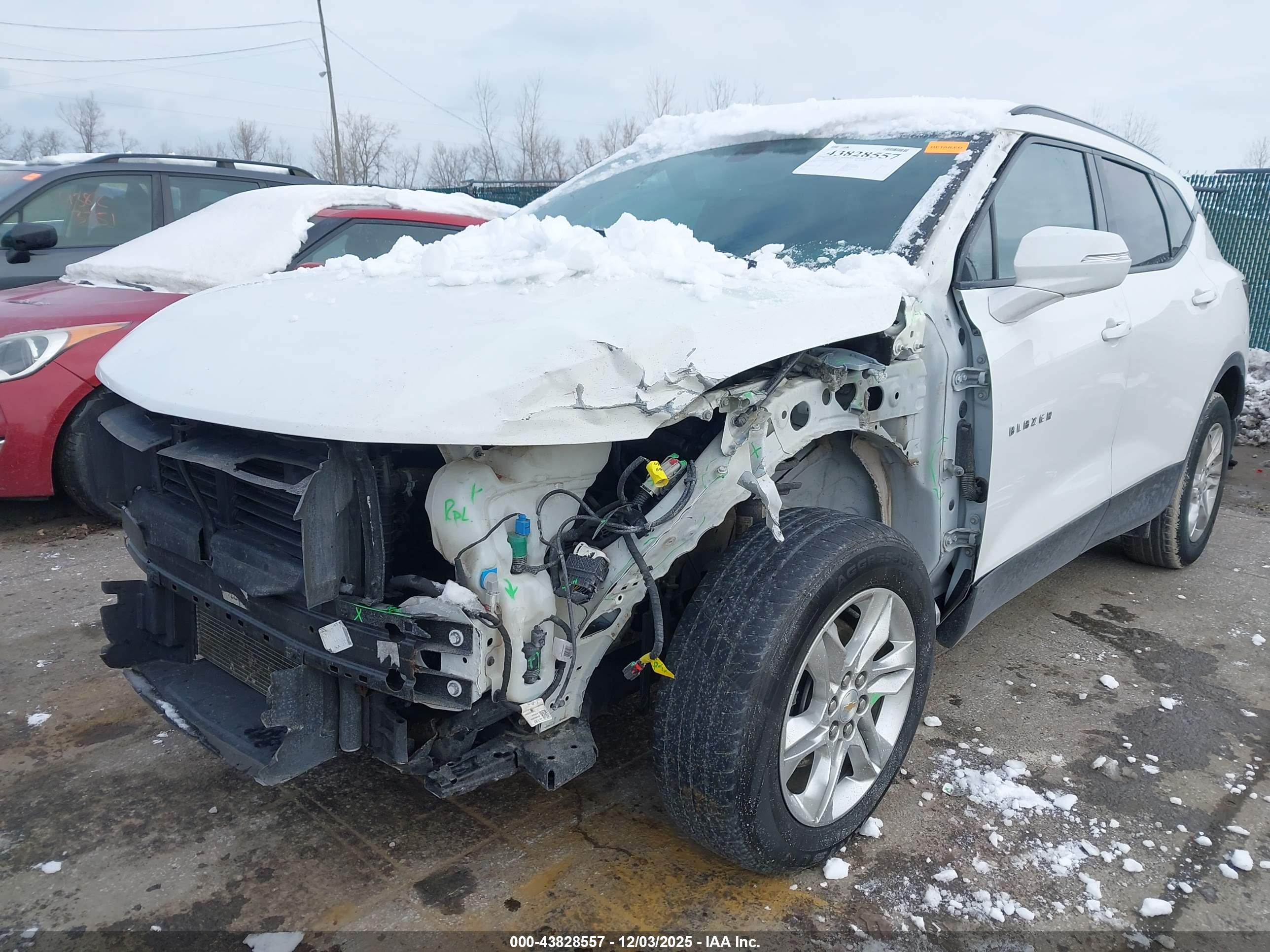CHEVROLET BLAZER image 6