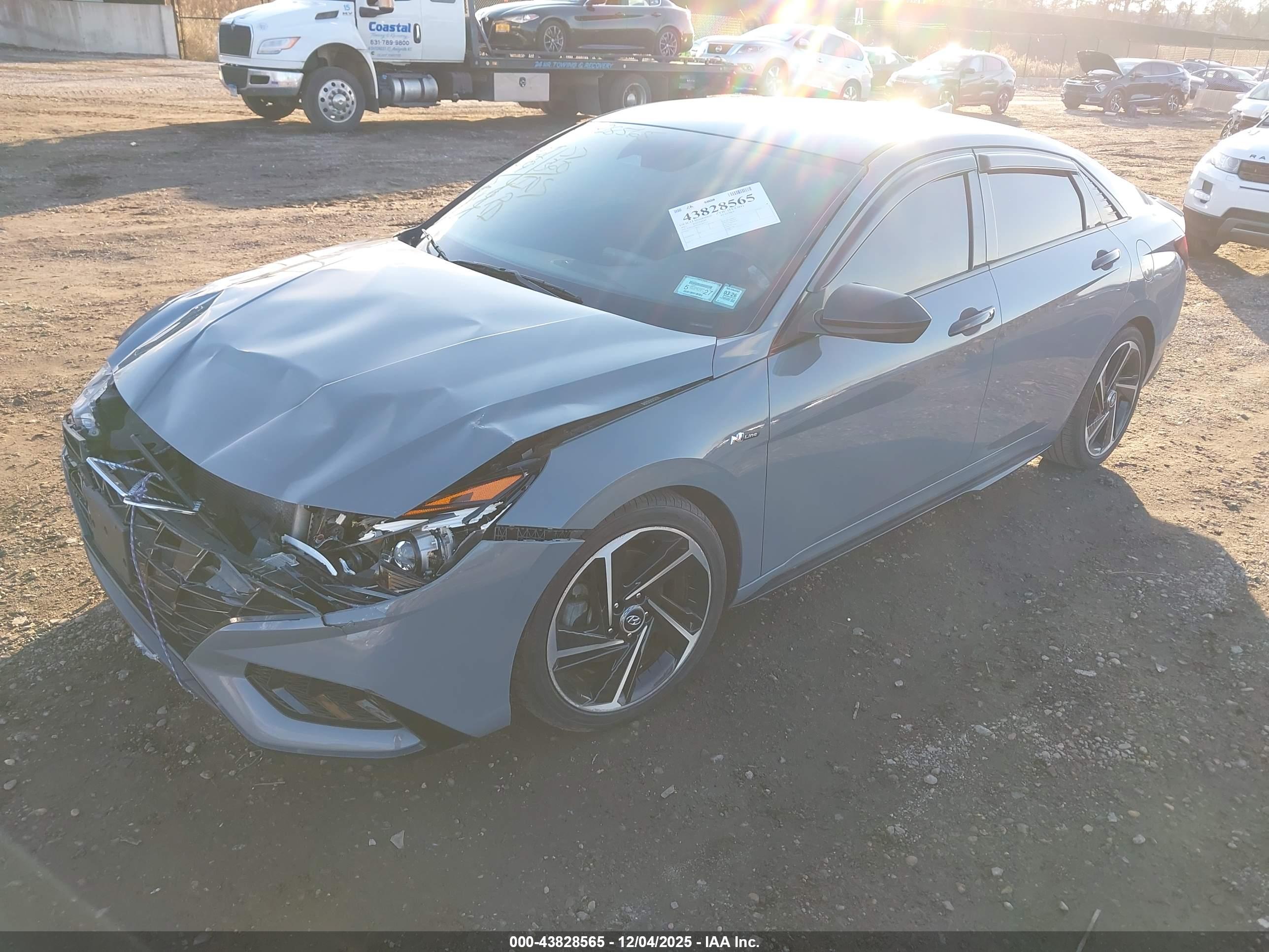 HYUNDAI ELANTRA image 2