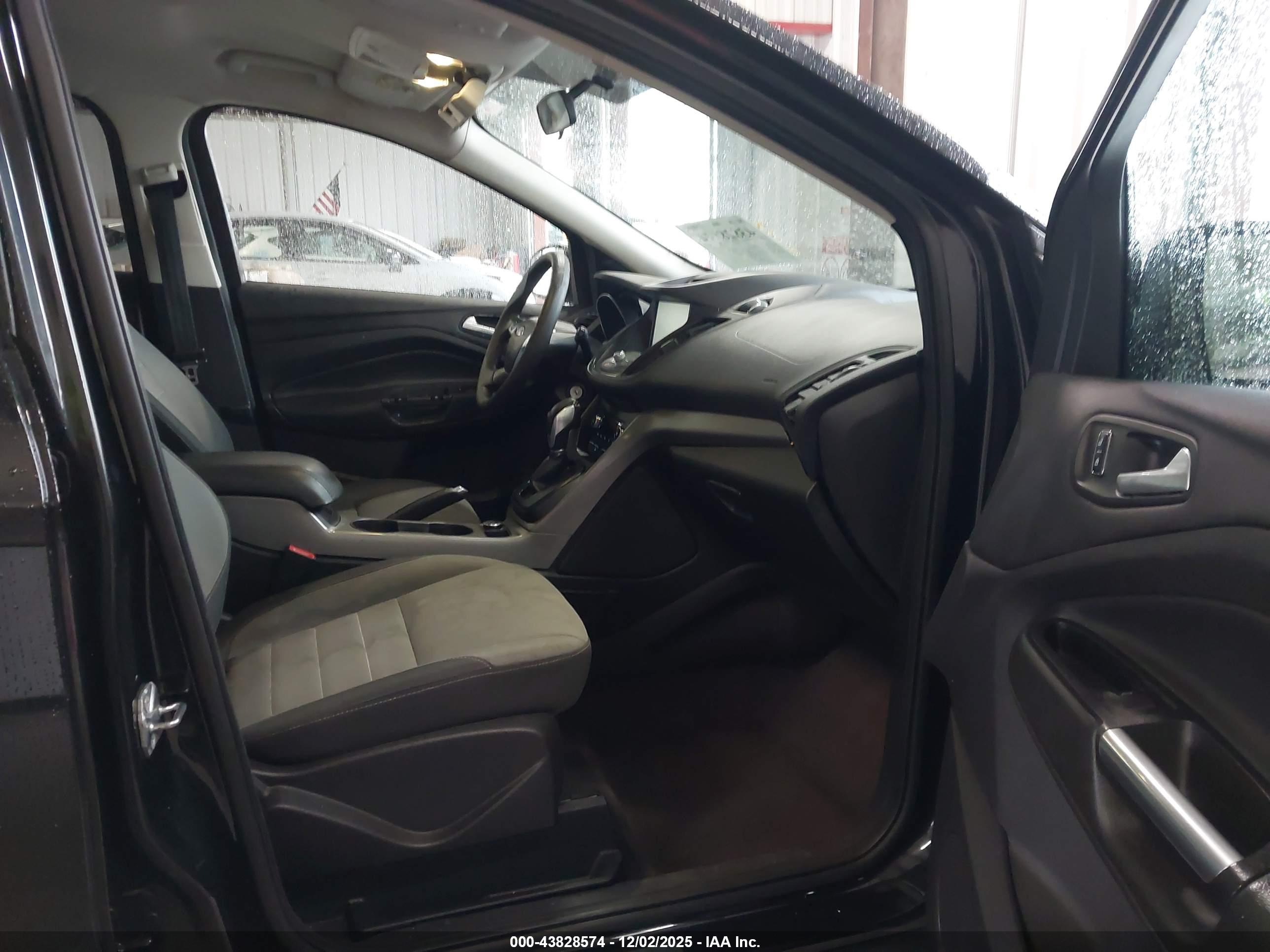 FORD ESCAPE image 5