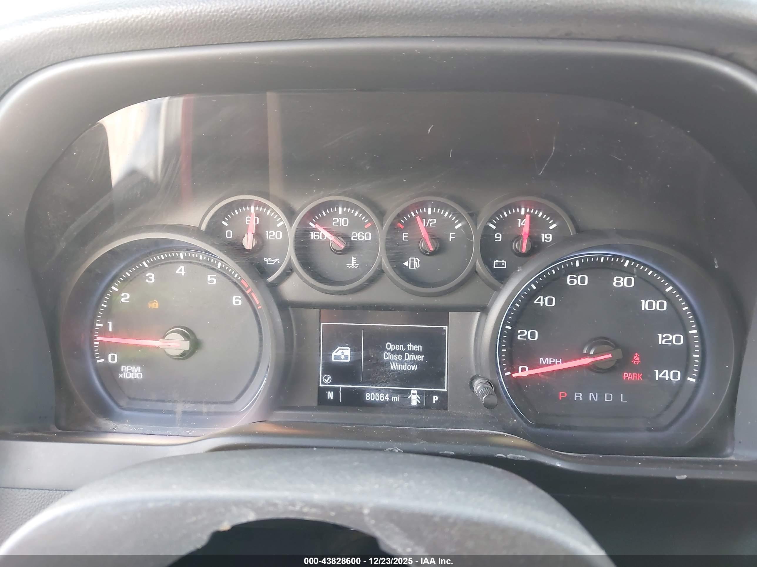 CHEVROLET SILVERADO image 7