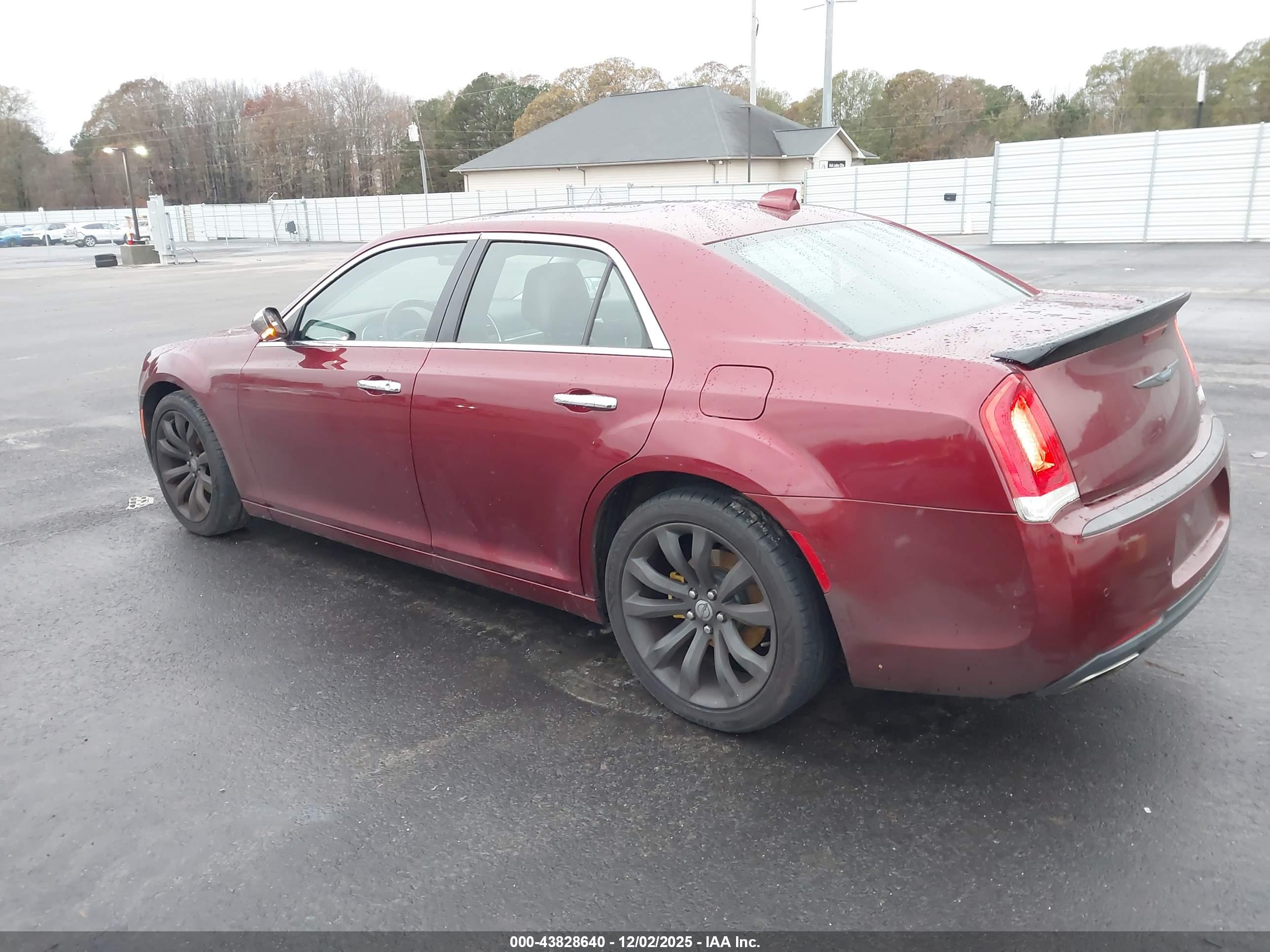 CHRYSLER 300 image 3