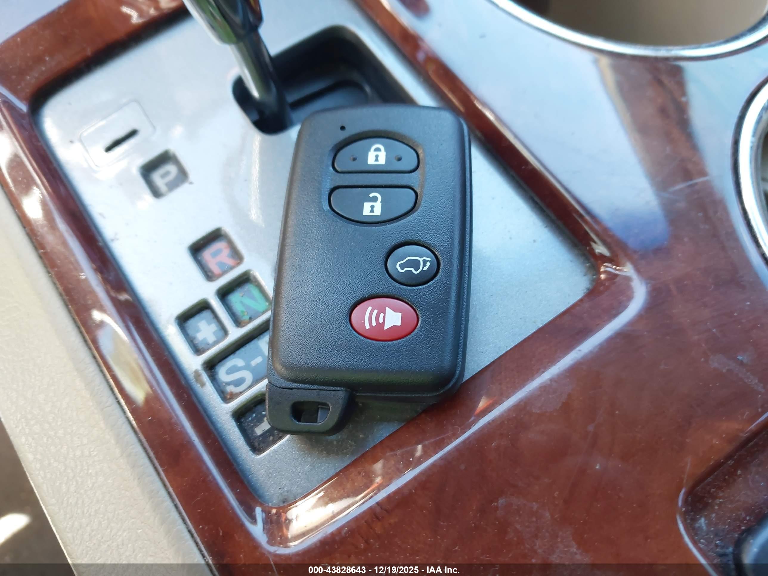 TOYOTA HIGHLANDER image 11
