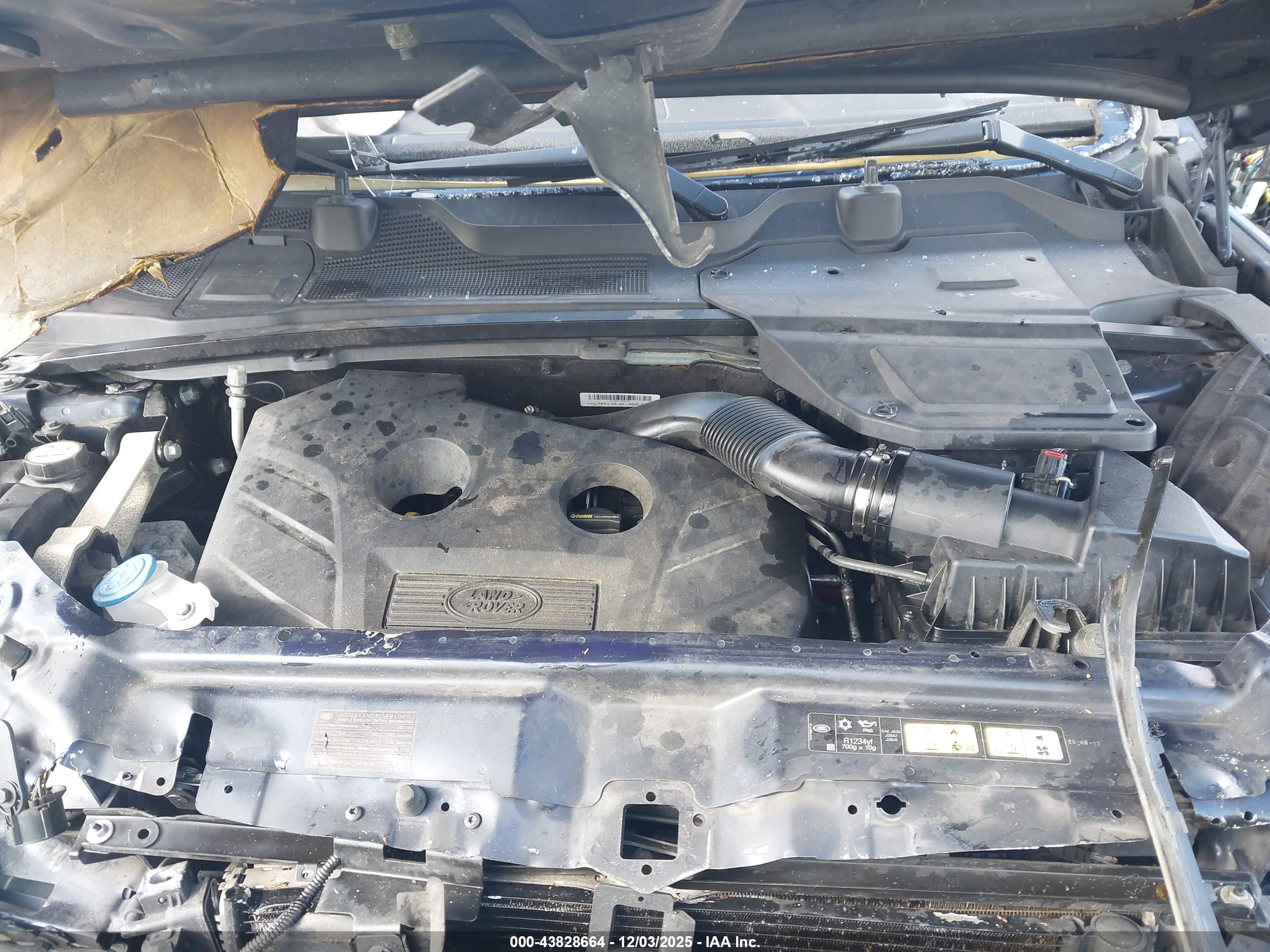 LAND ROVER image 10