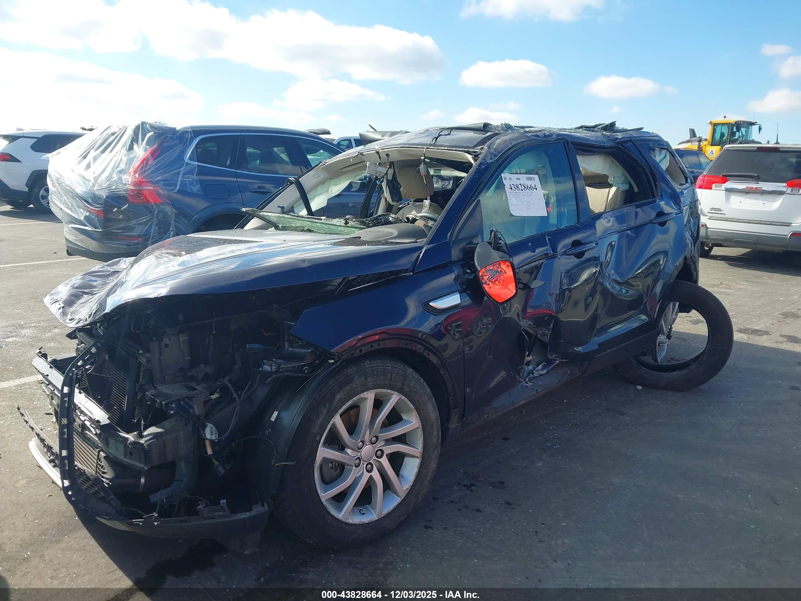LAND ROVER image 6
