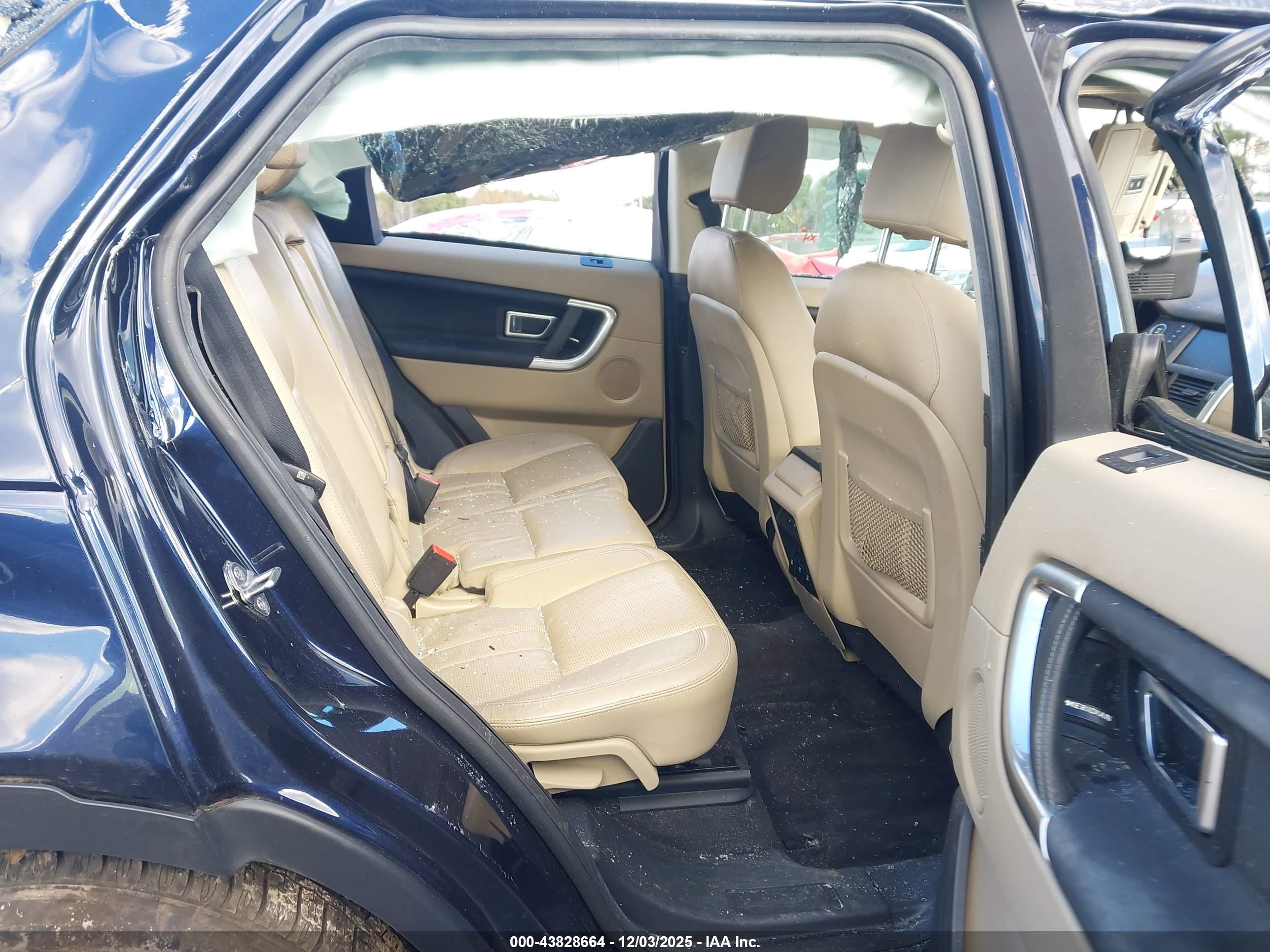 LAND ROVER image 8