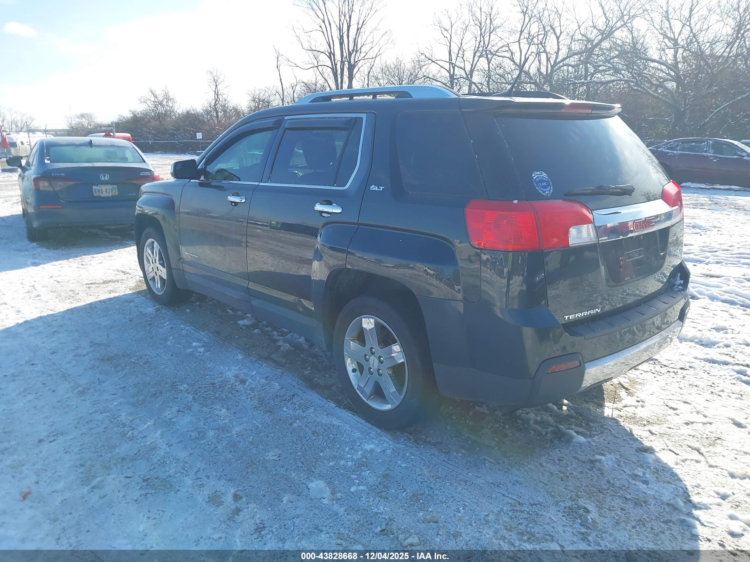GMC TERRAIN image 3
