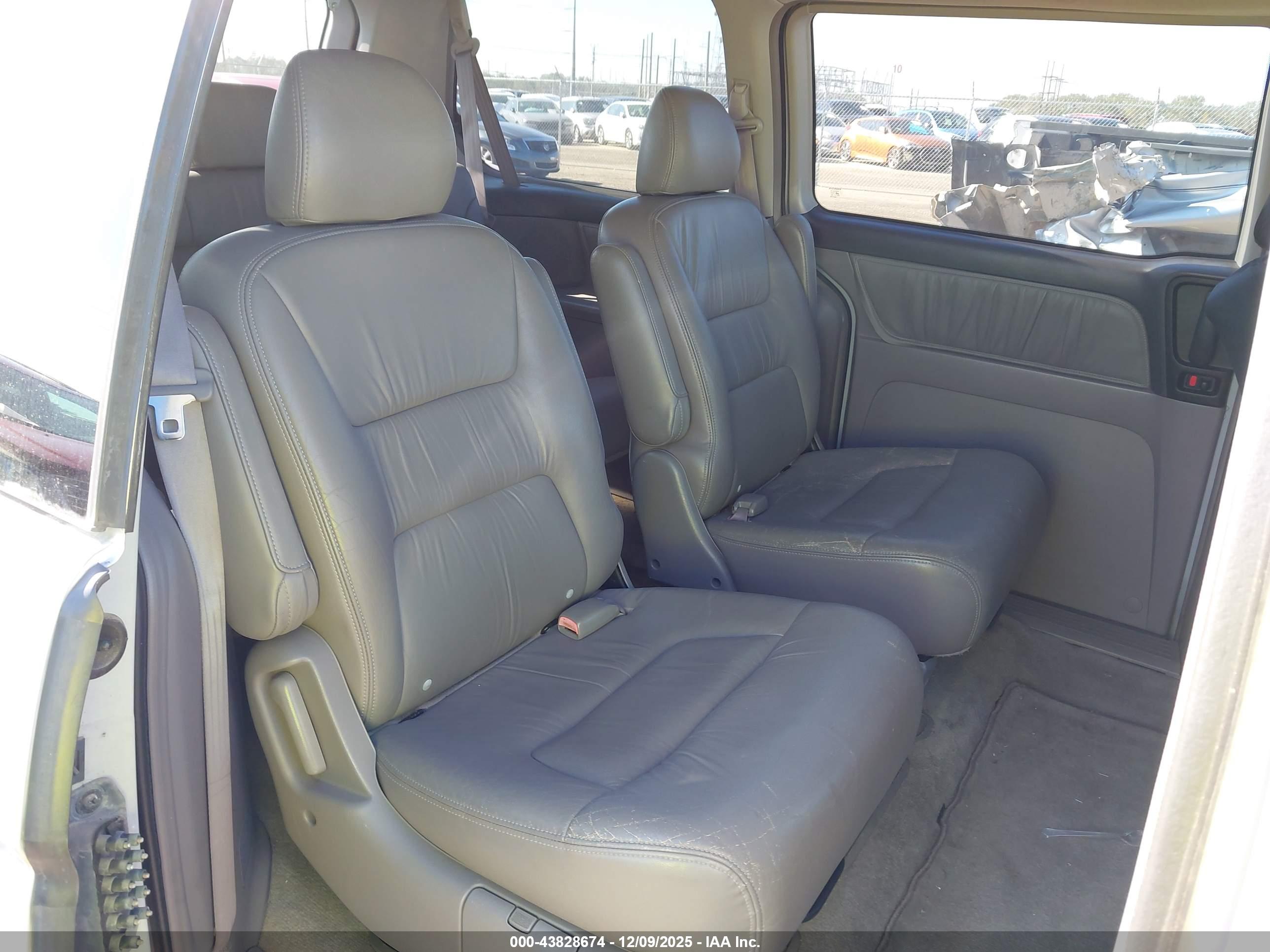 HONDA ODYSSEY image 8