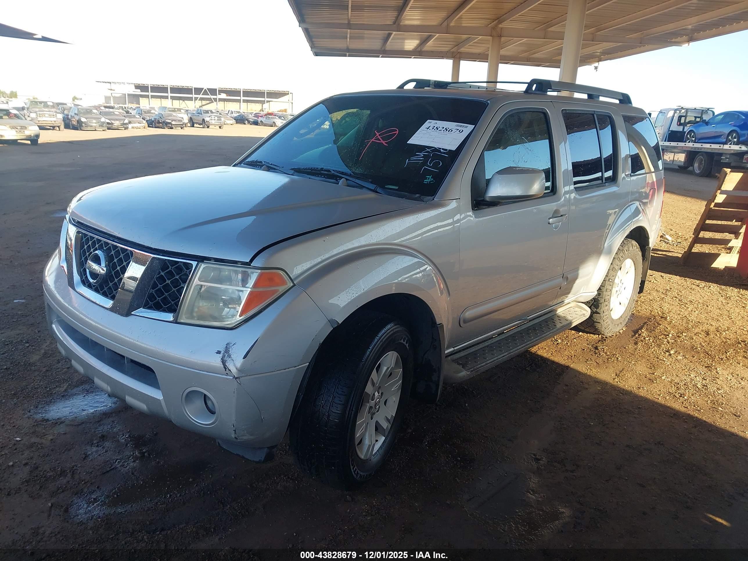 NISSAN PATHFINDER image 2