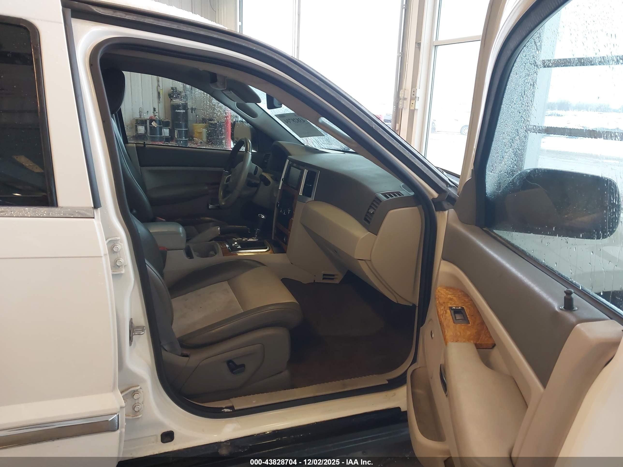JEEP GRAND image 5