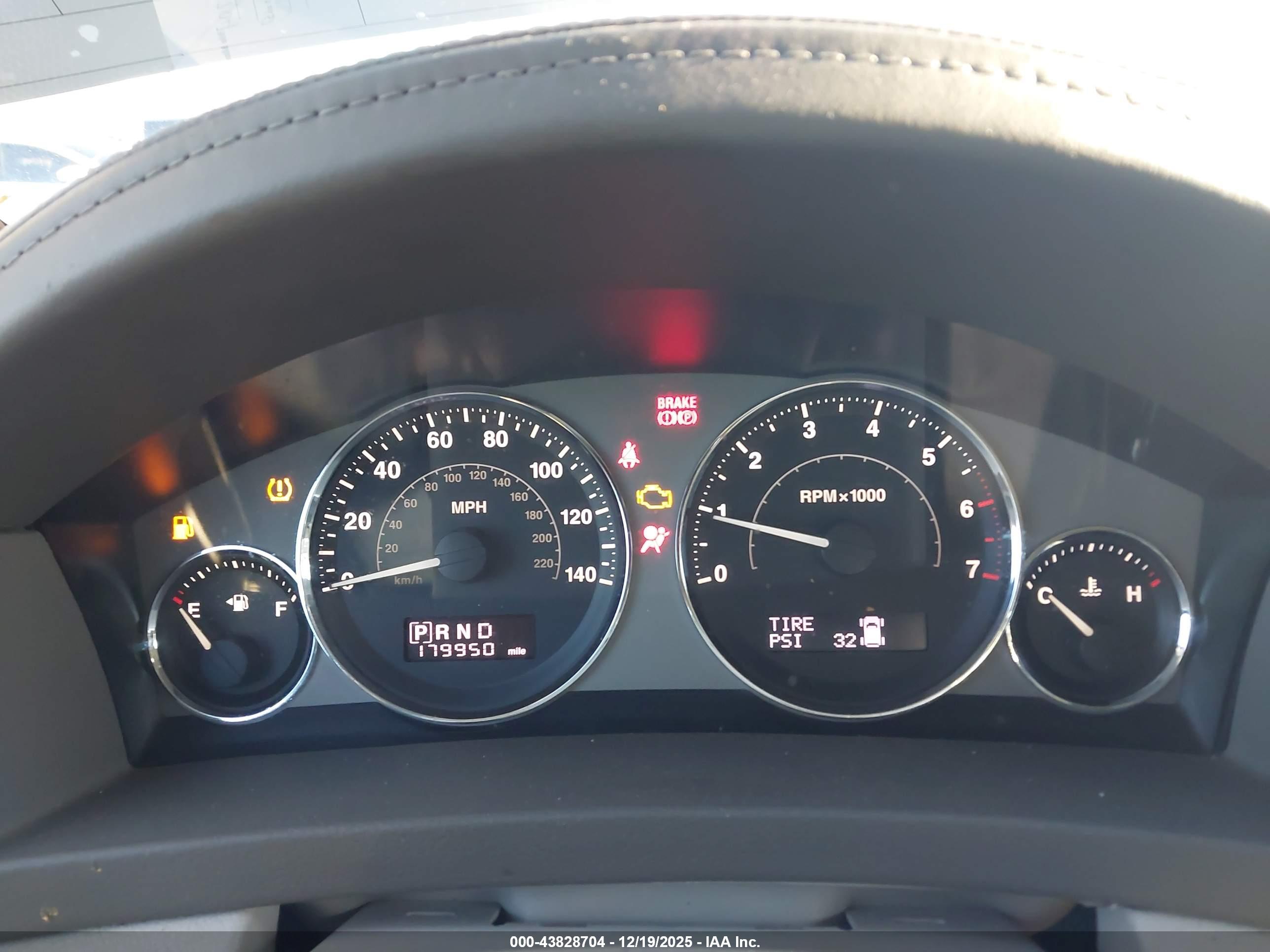 JEEP GRAND image 7