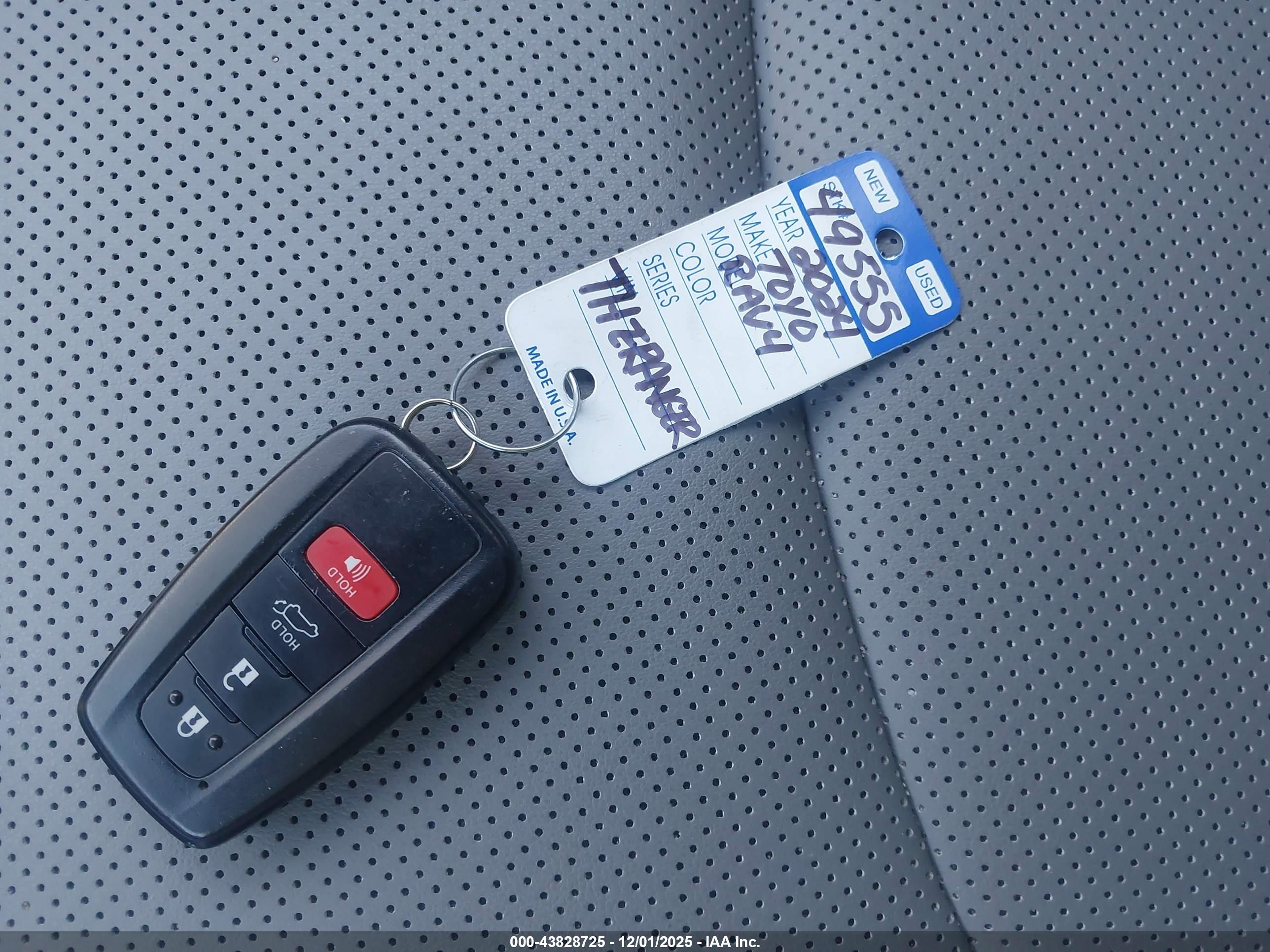 TOYOTA RAV4 image 11