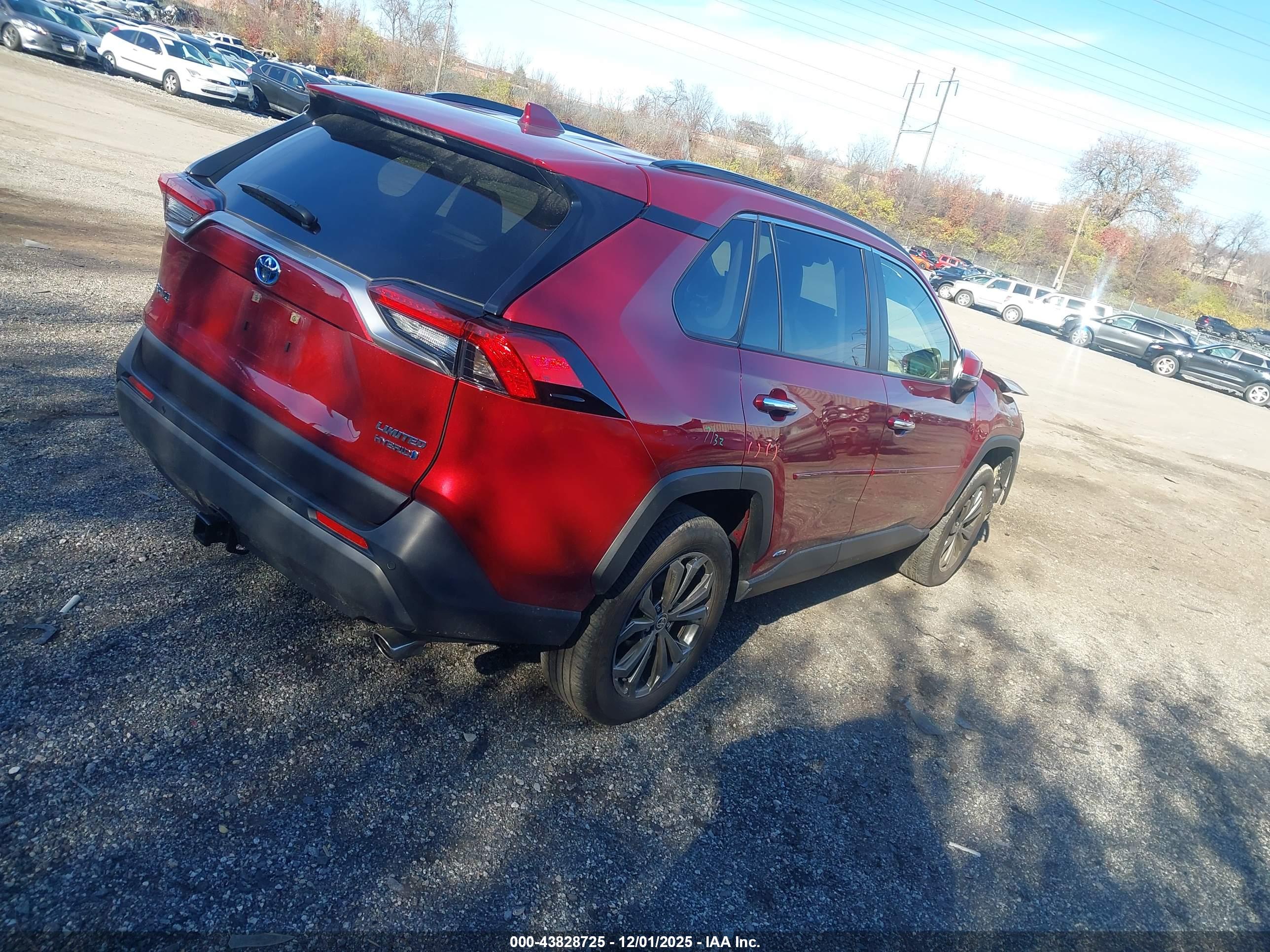TOYOTA RAV4 image 4