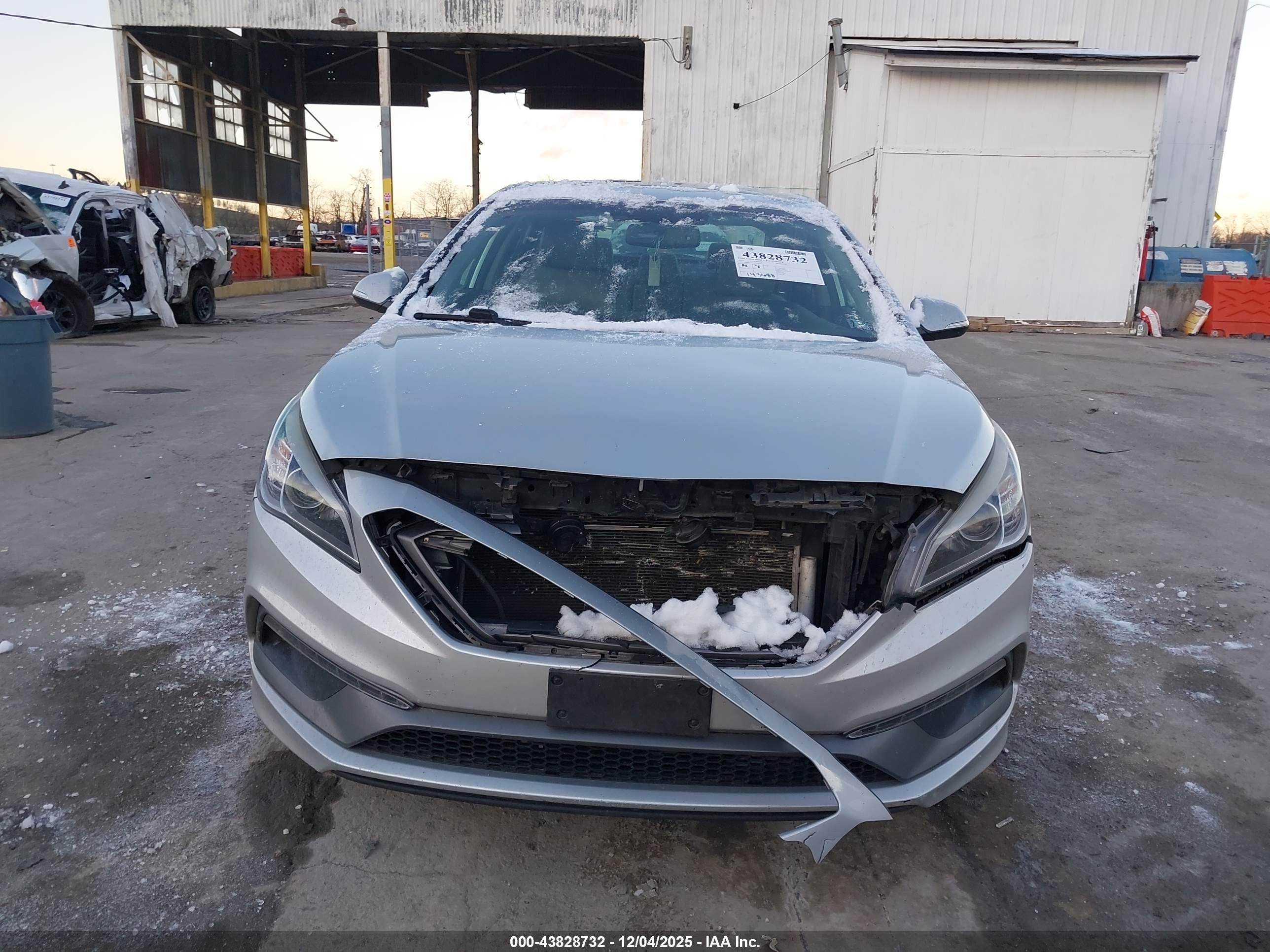 HYUNDAI SONATA image 6
