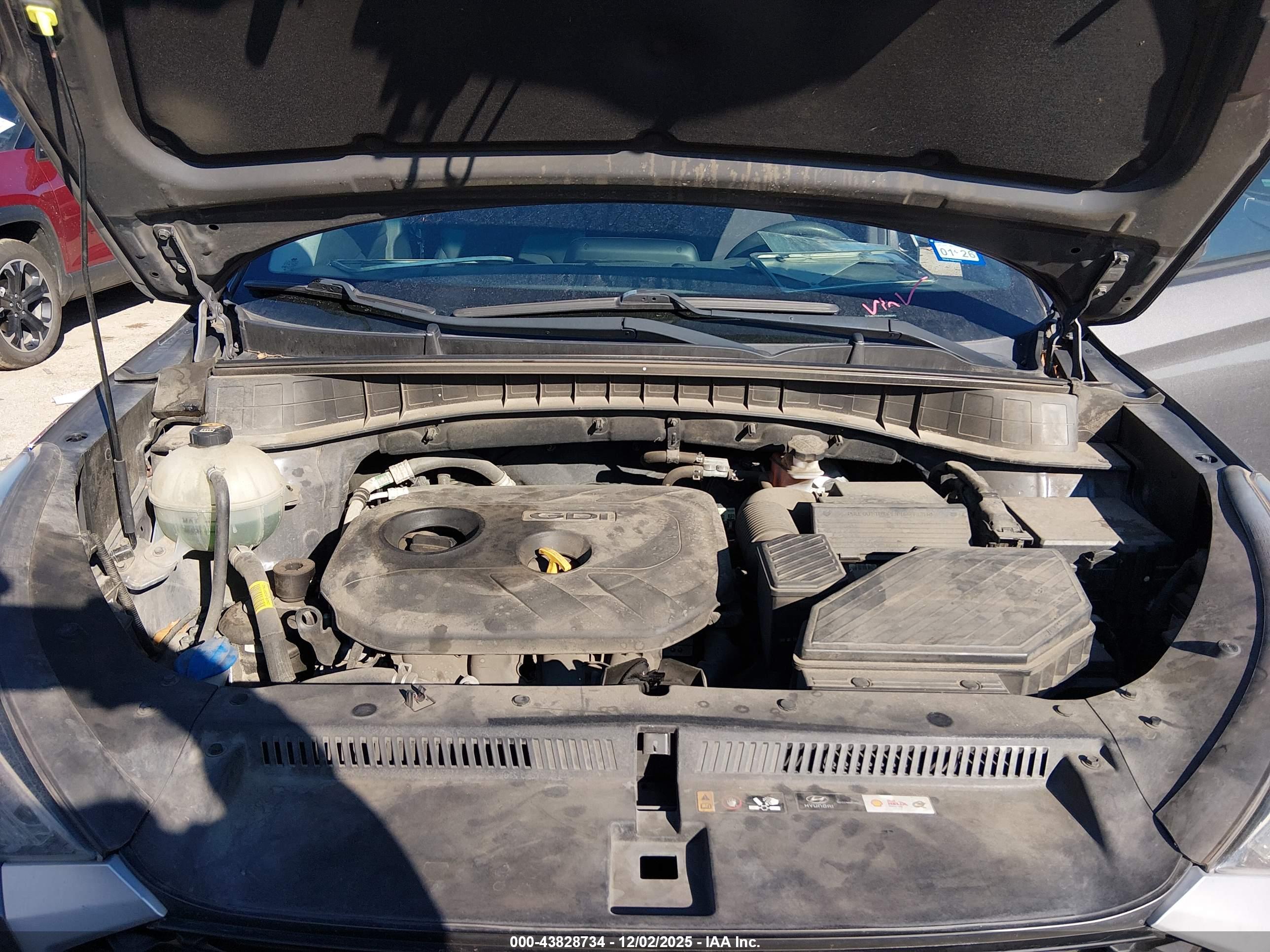 HYUNDAI TUCSON image 10